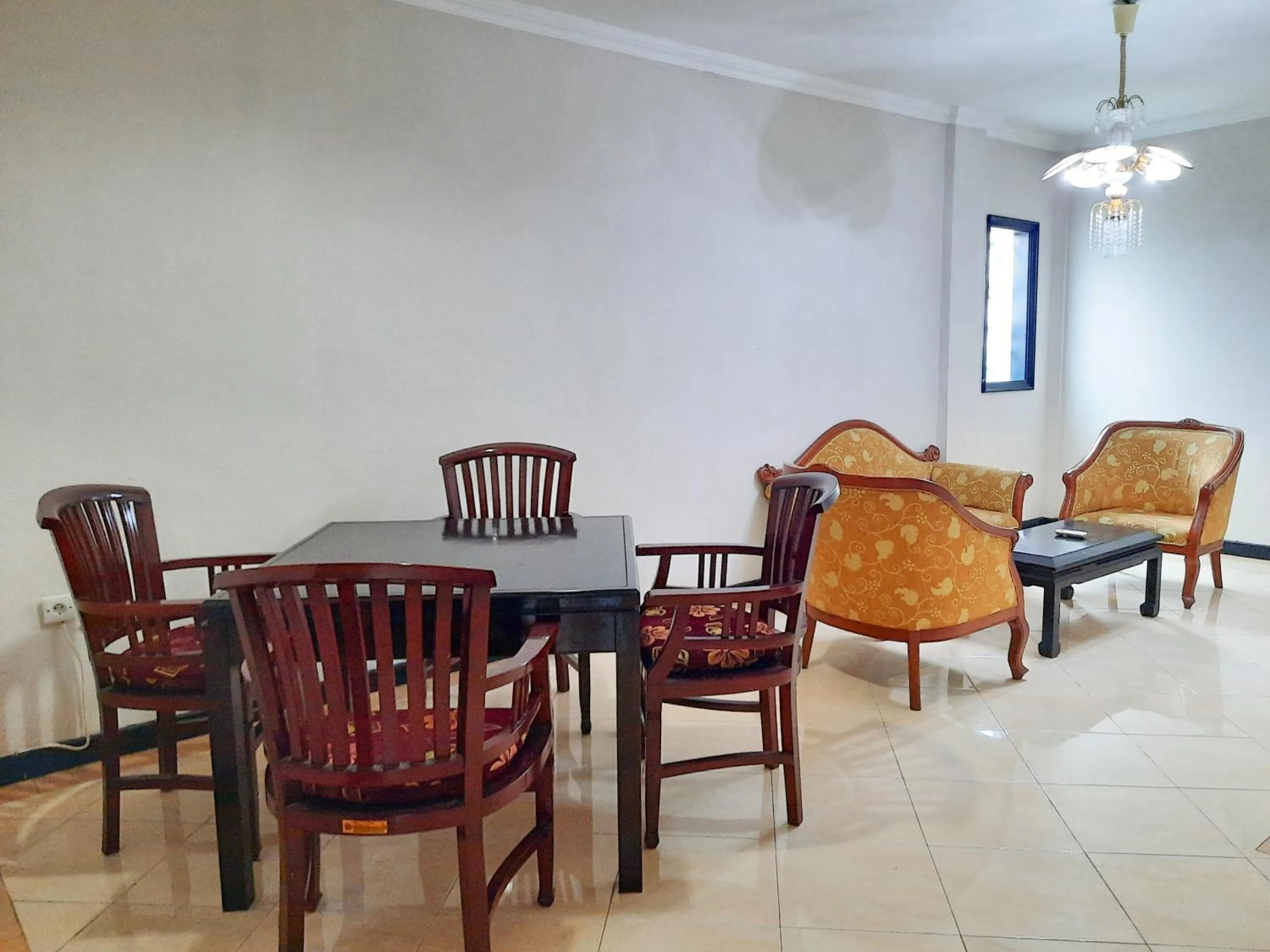 Living room in Hotel Sofia Juanda Surabaya