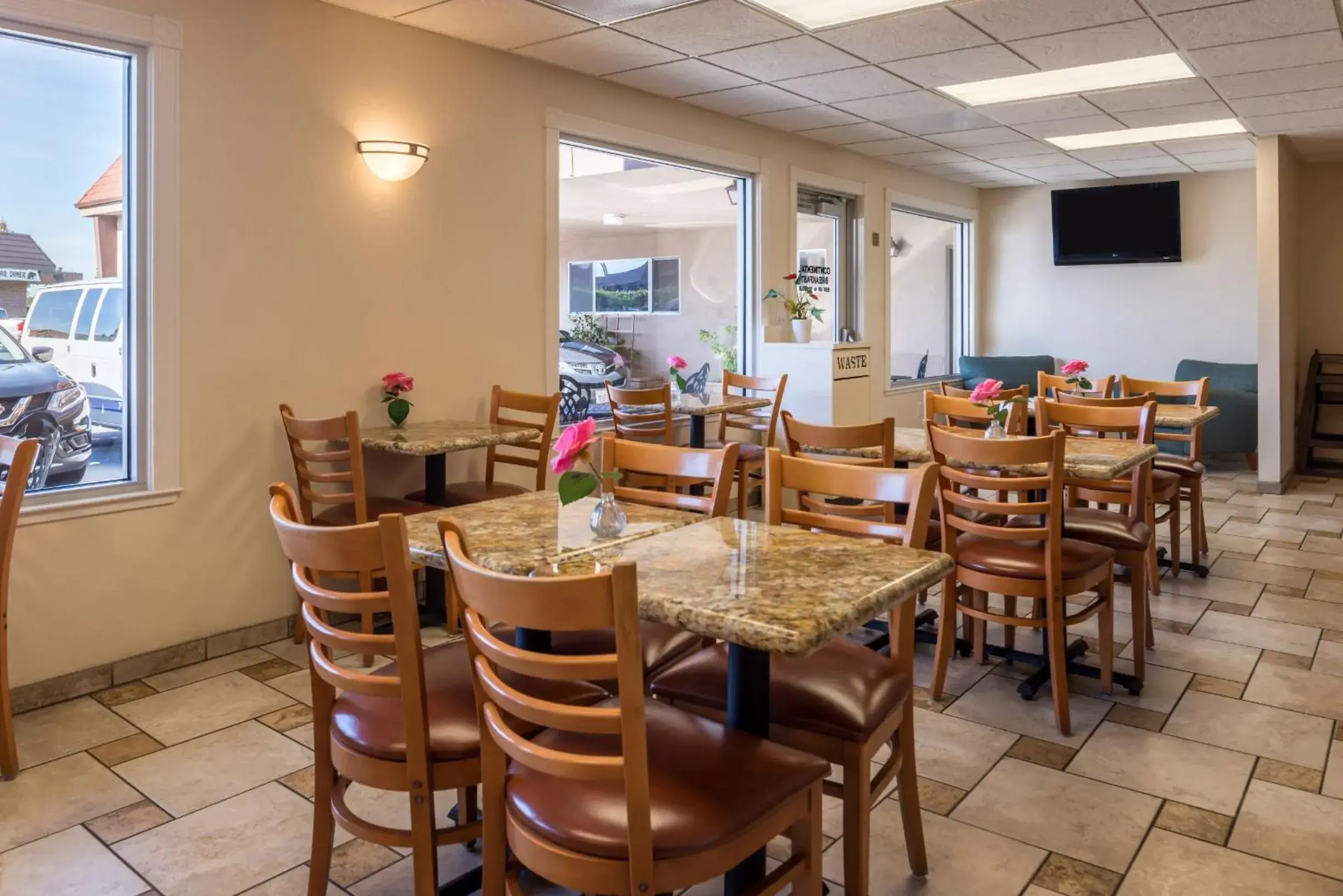 Breakfast in Laurel Inn & Conference Center Breakfast in Laurel Inn & Conference Center