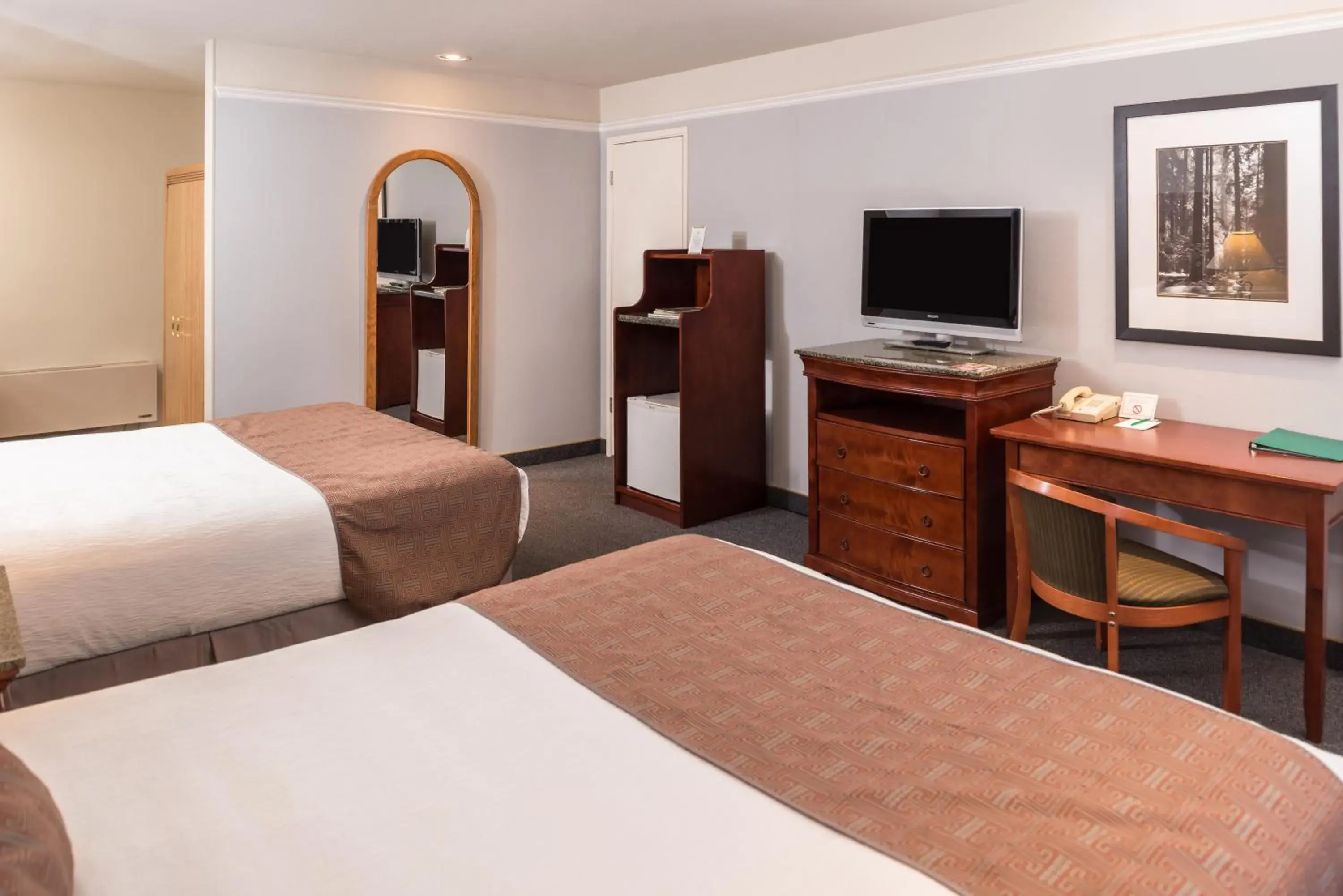 Photo of the whole room, Bed in Laurel Inn & Conference Center Photo of the whole room, Bed in Laurel Inn & Conference Center