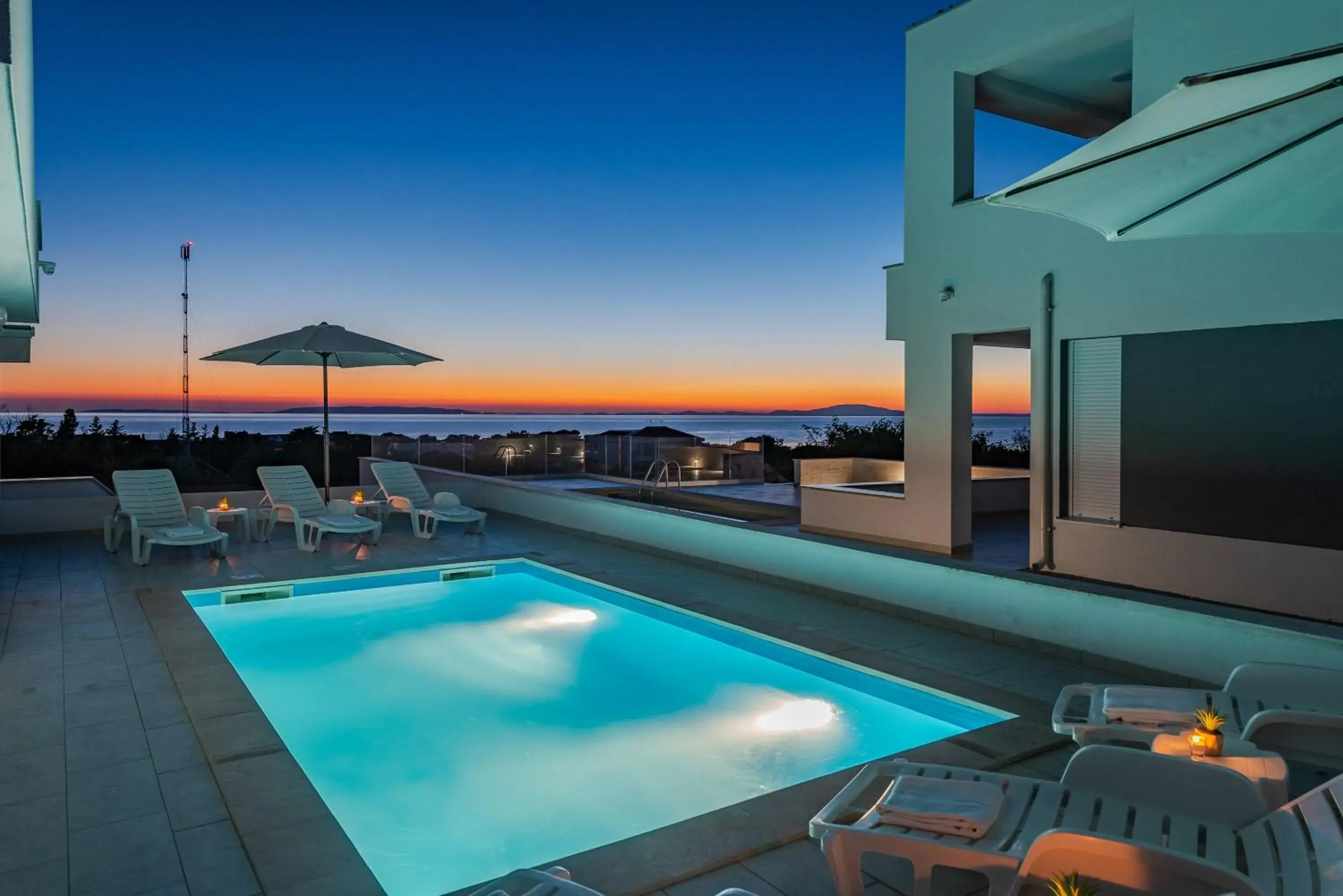 Dario 1. modern & luxury ap. with a pool Dario 1. modern & luxury ap. with a pool