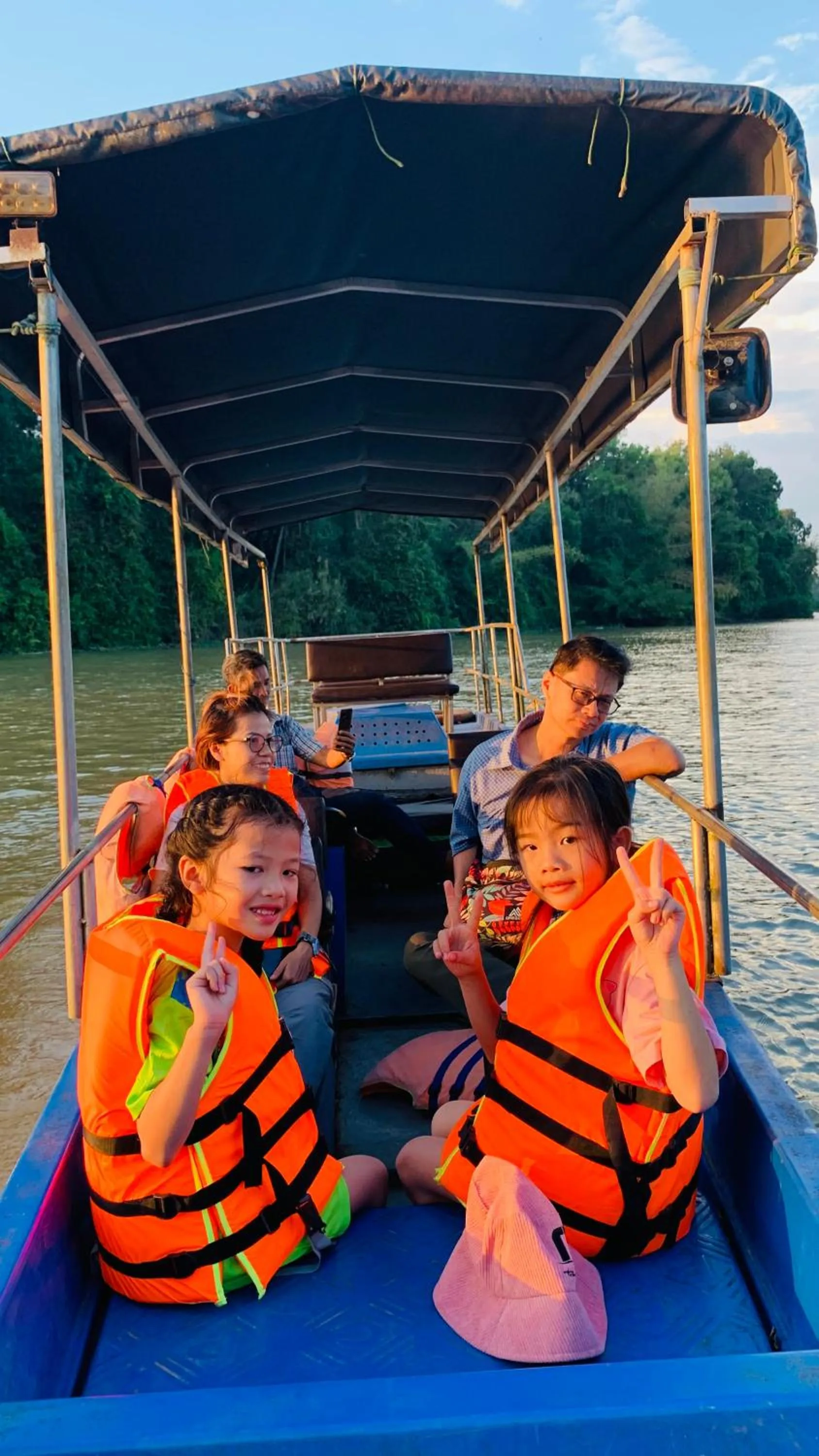 Gibbon Singing Home Stay