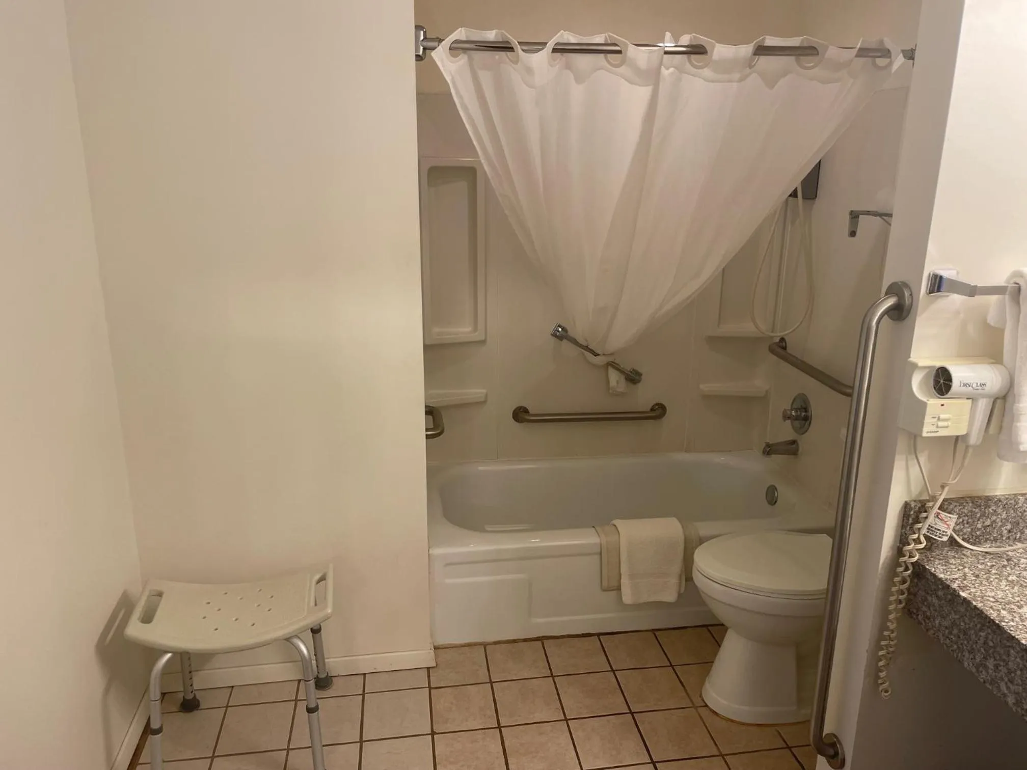 Village Inn of Hardy