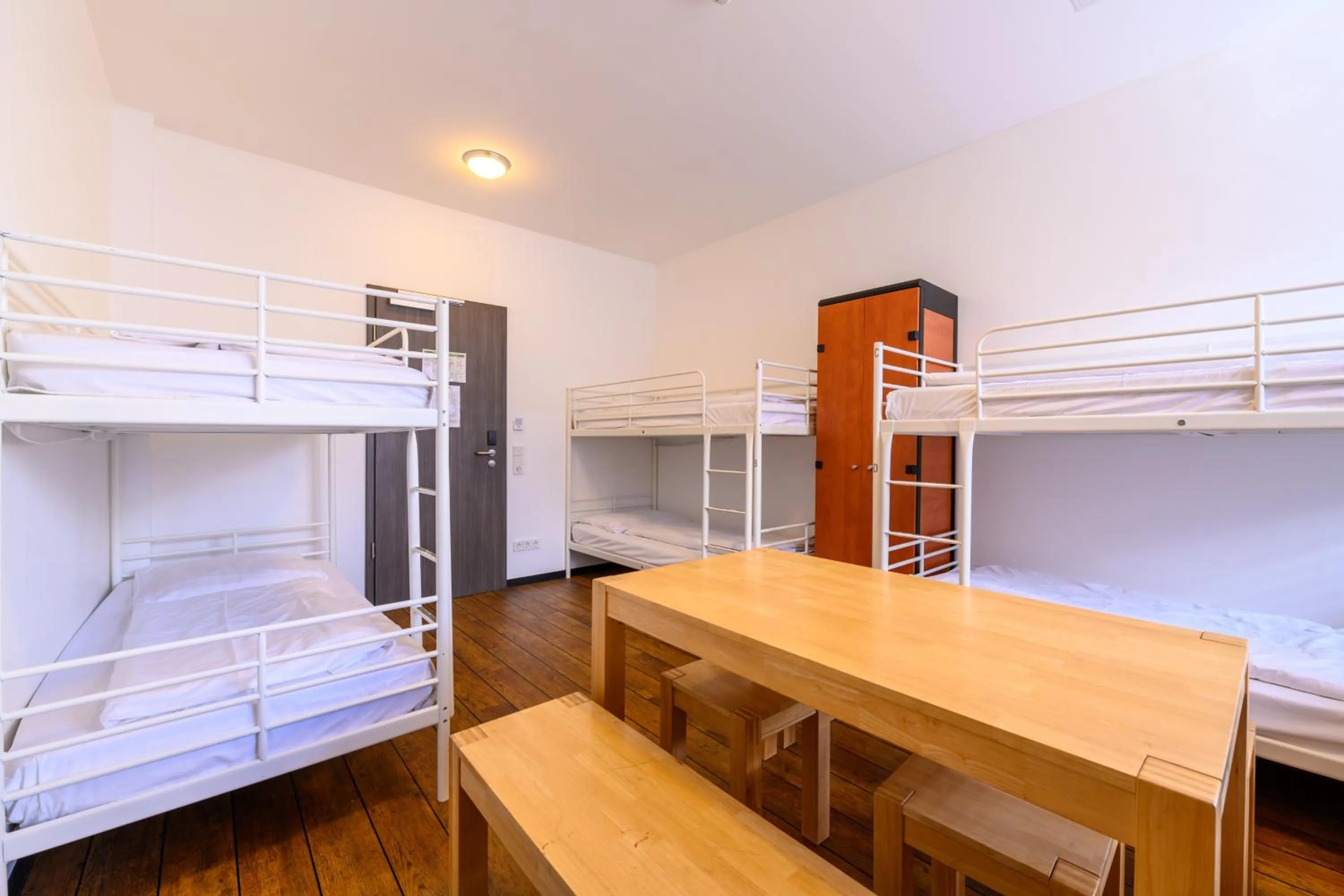 Photo of the whole room, Bed in Art Rock Downtown Hotel