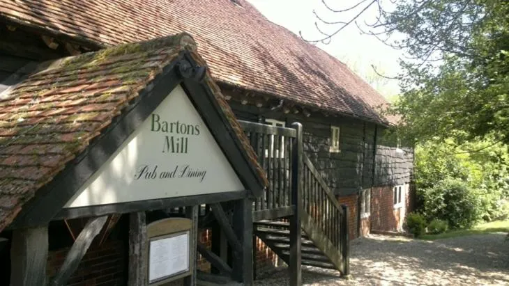 Facade/entrance in Bartons Mill Pub and Dining