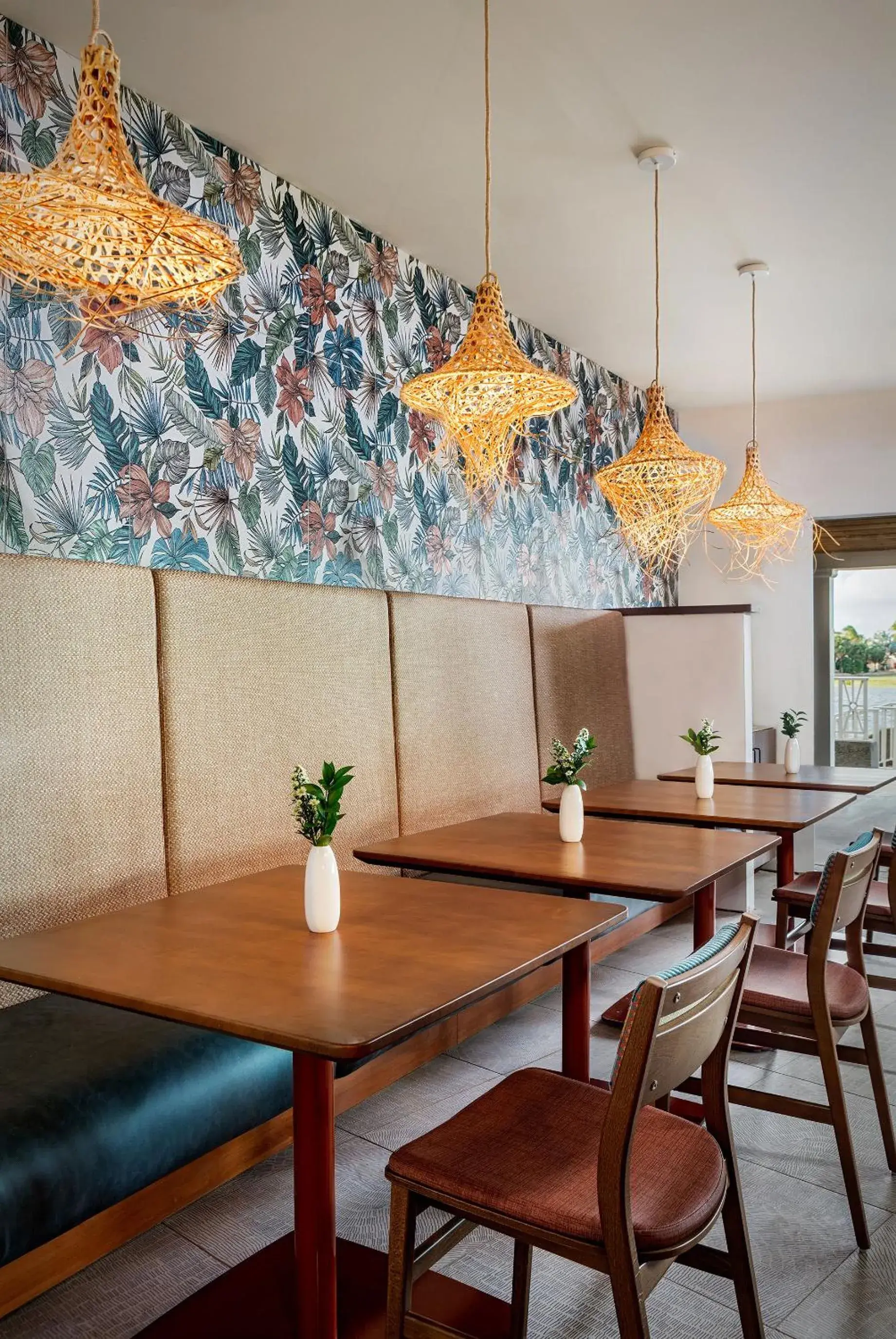 Restaurant/places to eat in The Waterfront Inn Restaurant/places to eat in The Waterfront Inn