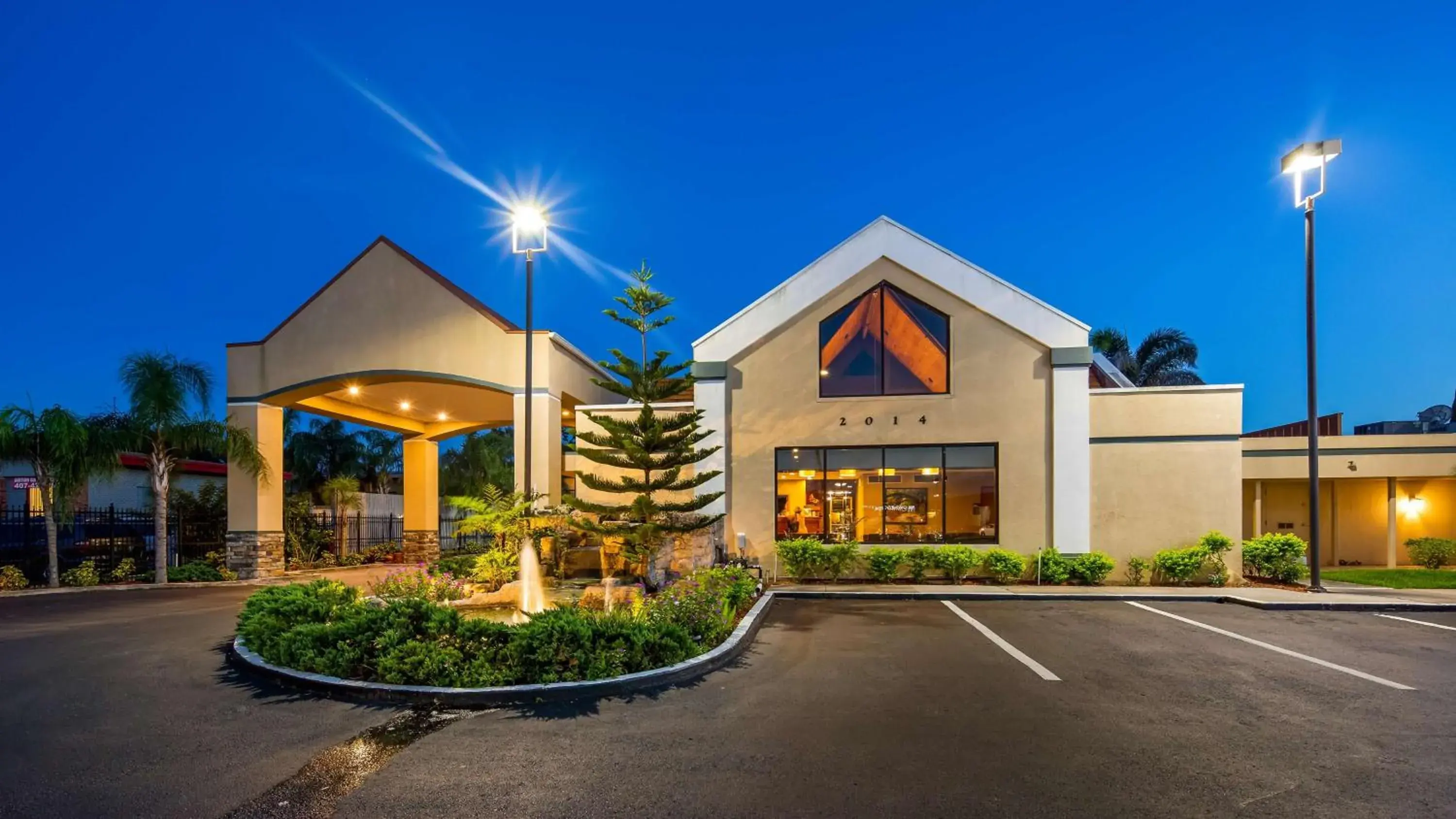 Property building in Best Western Orlando West Property building in Best Western Orlando West
