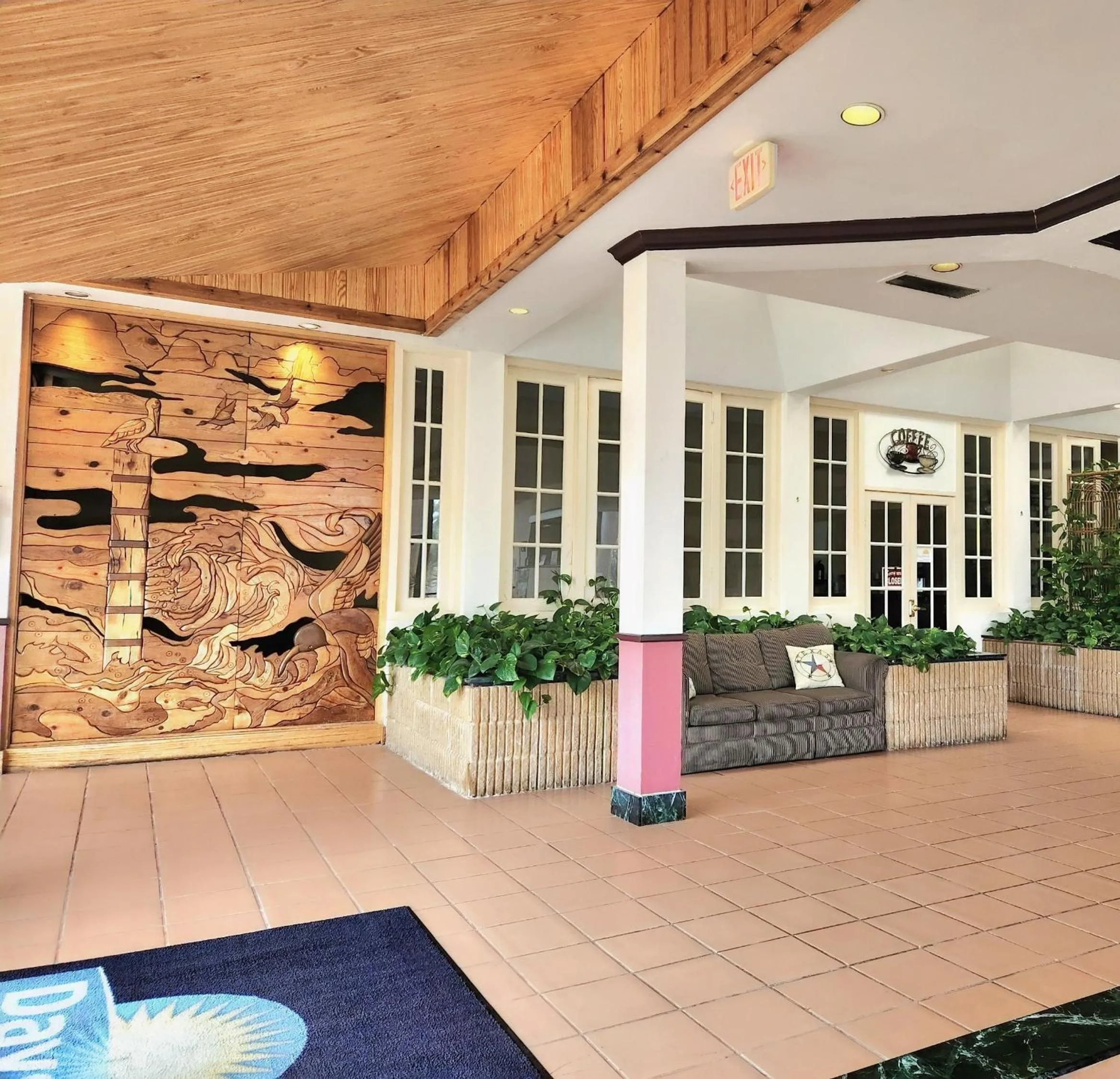 Lobby or reception in Days Inn by Wyndham Bay City