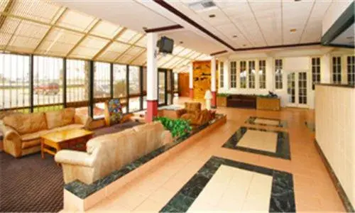 Lobby or reception in Days Inn by Wyndham Bay City Lobby or reception in Days Inn by Wyndham Bay City