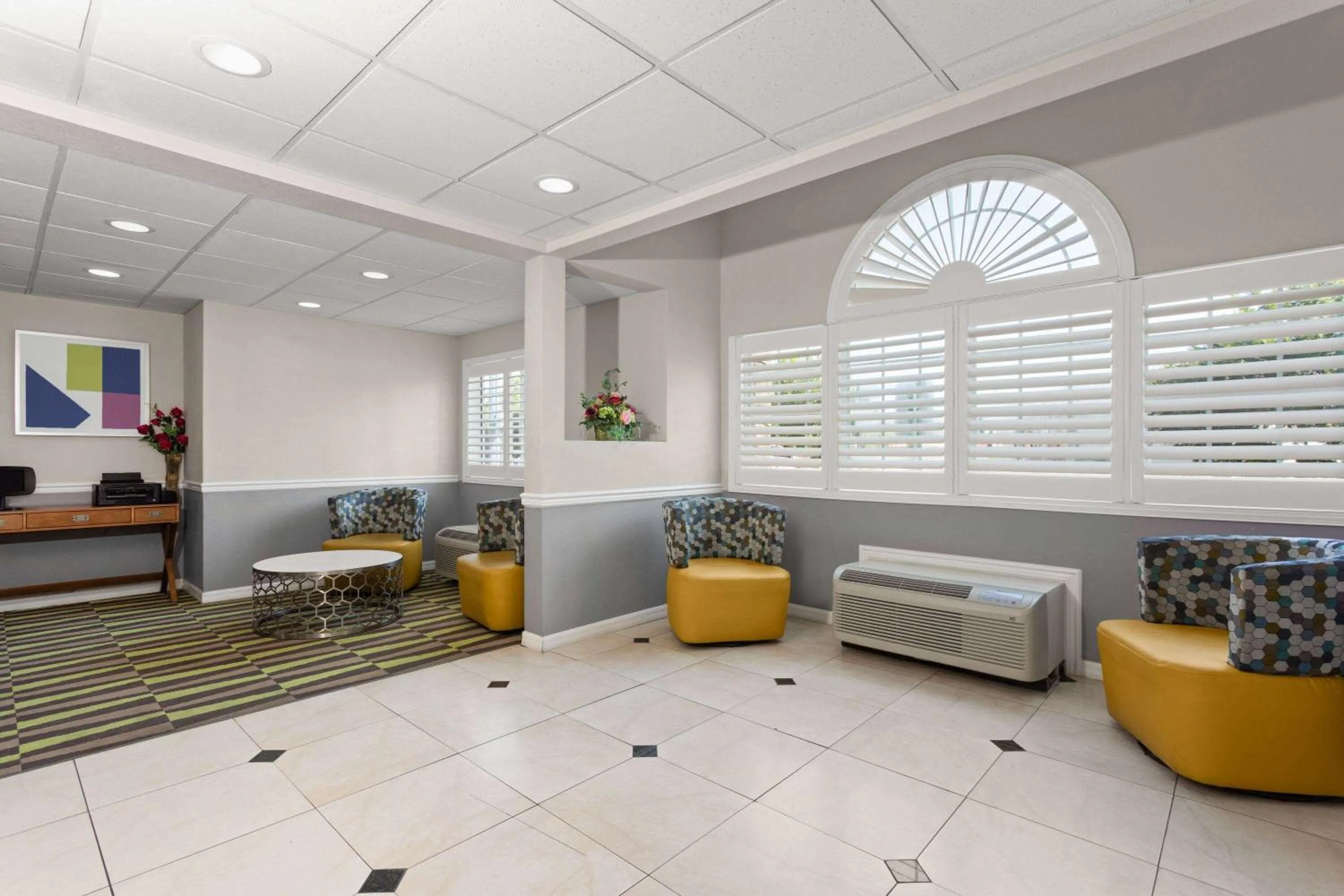 Lobby or reception in Microtel Inn & Suites by Wyndham Panama City