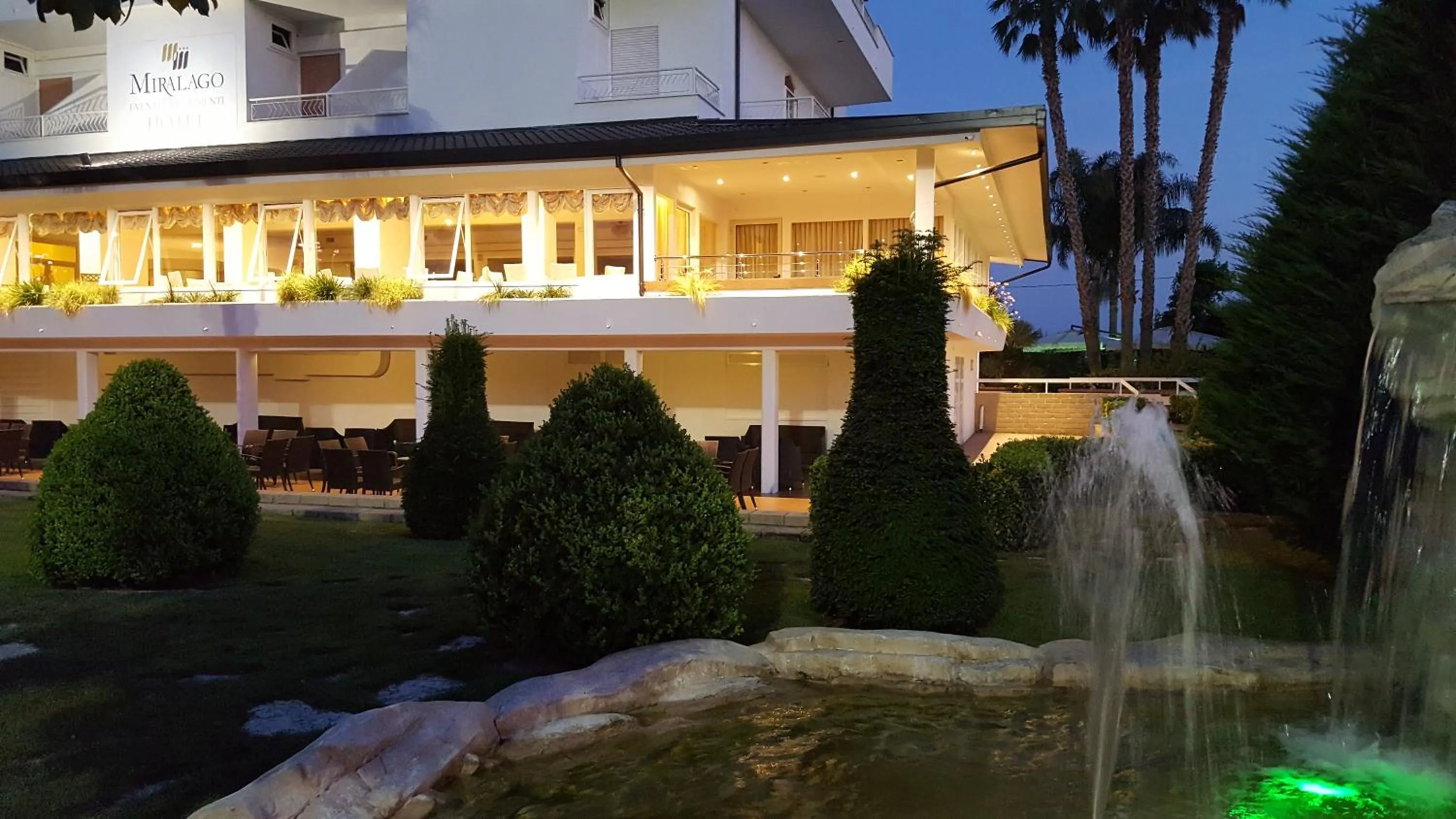 Property building in Miralago