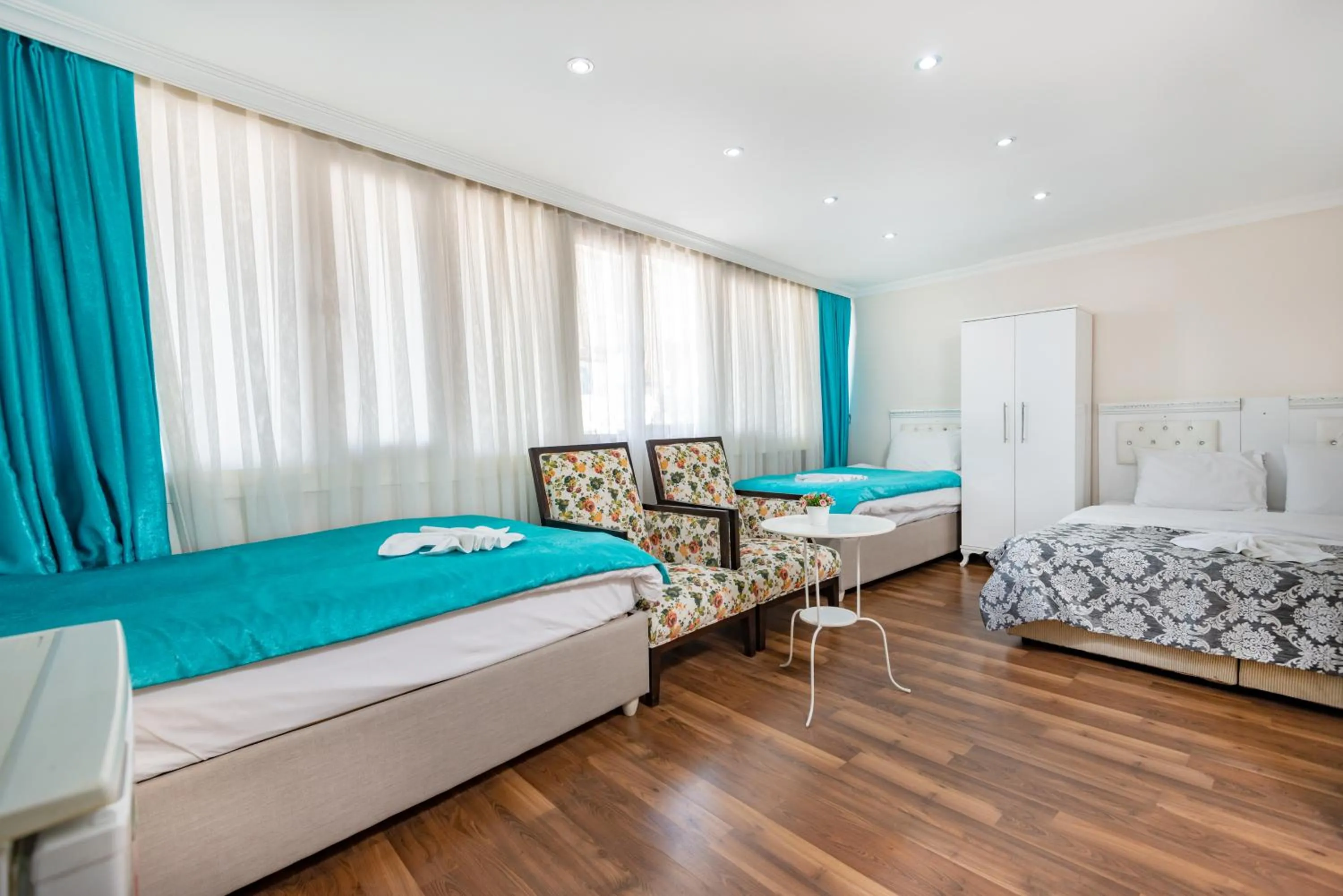 Photo of the whole room, Bed in Nar Hotel