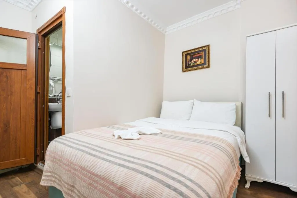 Photo of the whole room, Bed in Nar Hotel