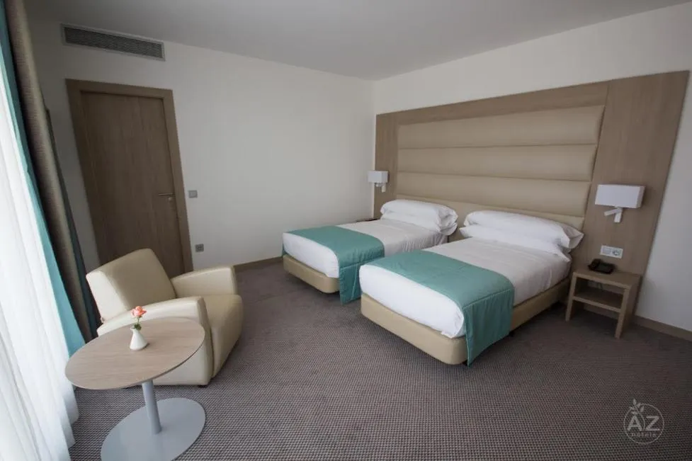 Bed in AZ Hôtels Zephyr