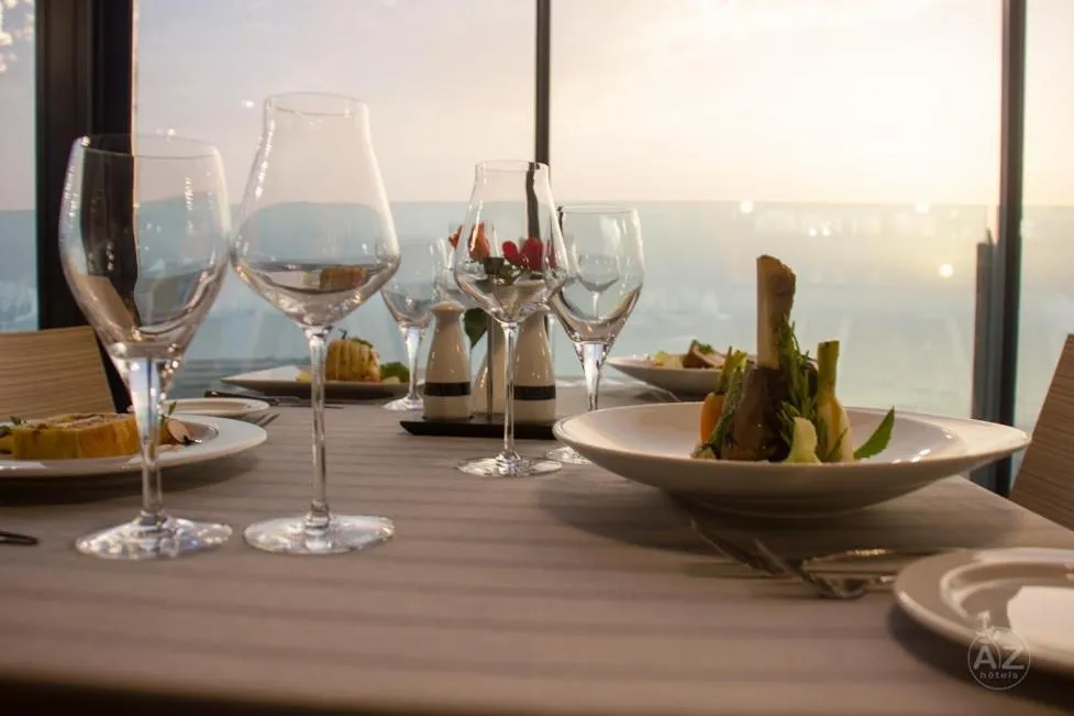 Restaurant/places to eat in AZ Hôtels Zephyr