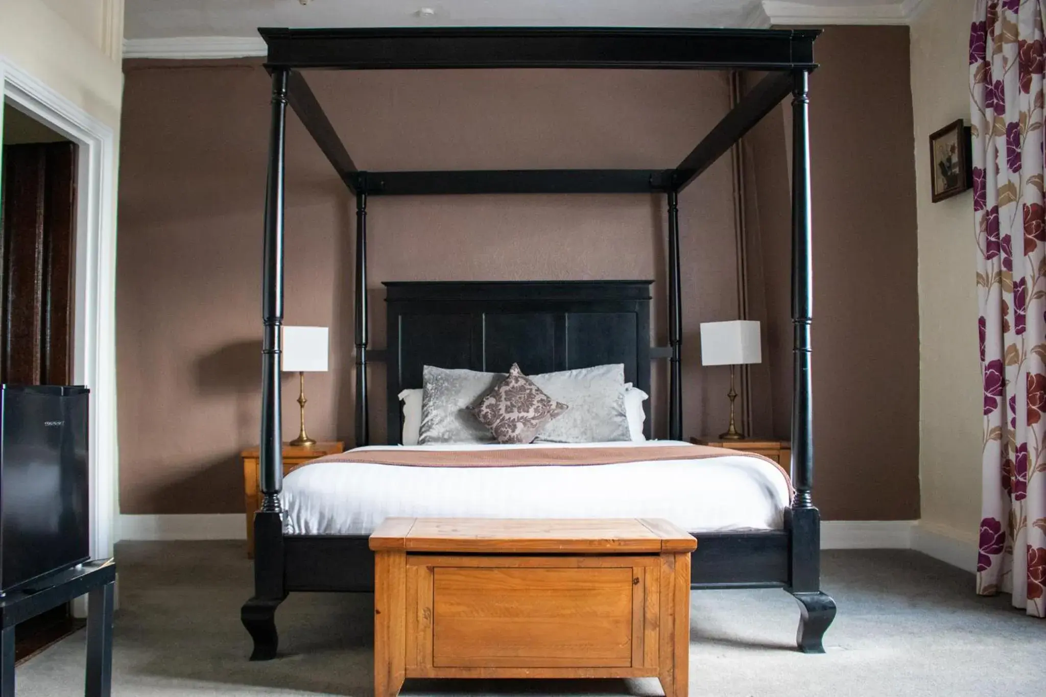 Bedroom, Bed in Scole Inn Hotel Bedroom, Bed in Scole Inn Hotel