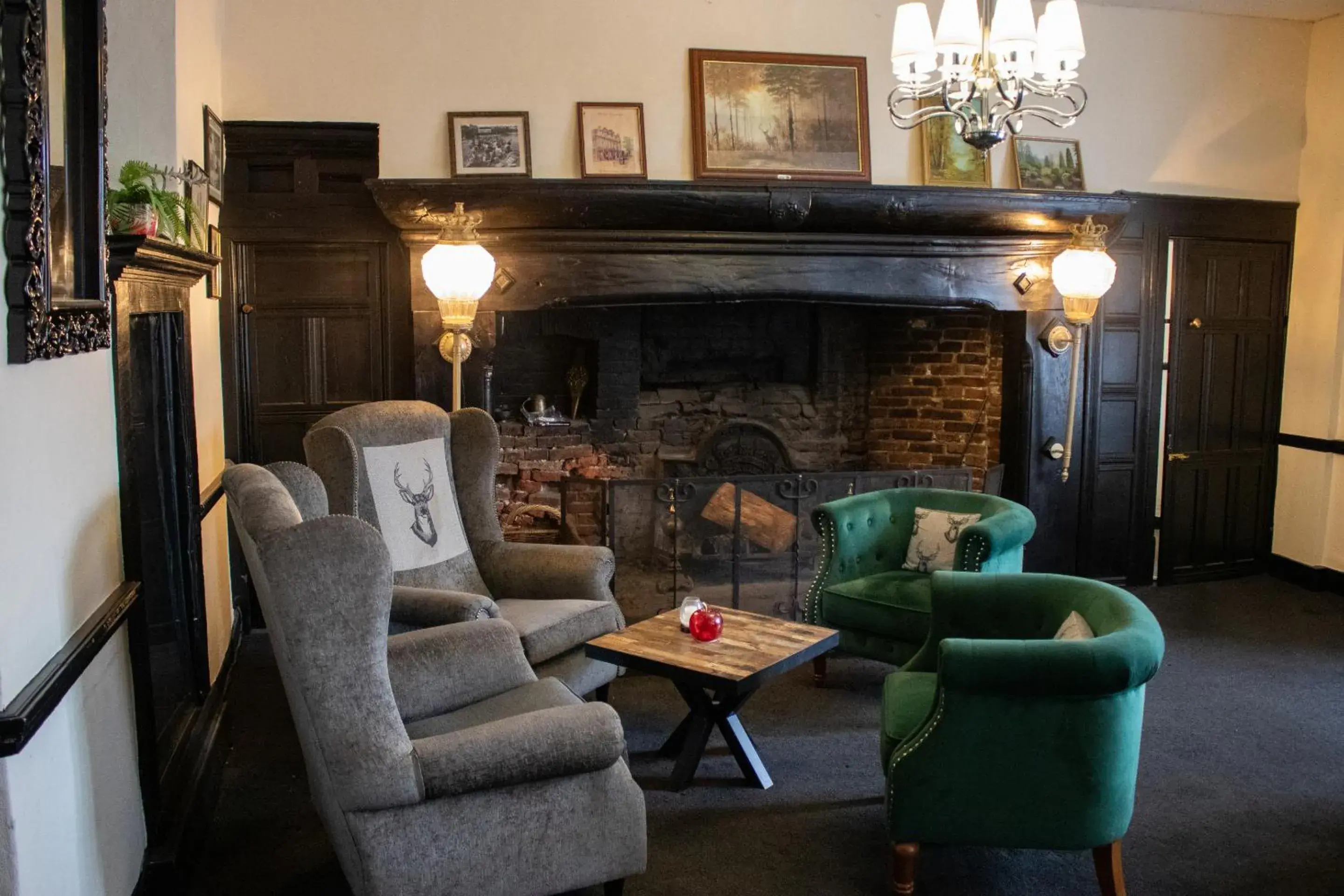 Lounge or bar in Scole Inn Hotel Lounge or bar in Scole Inn Hotel