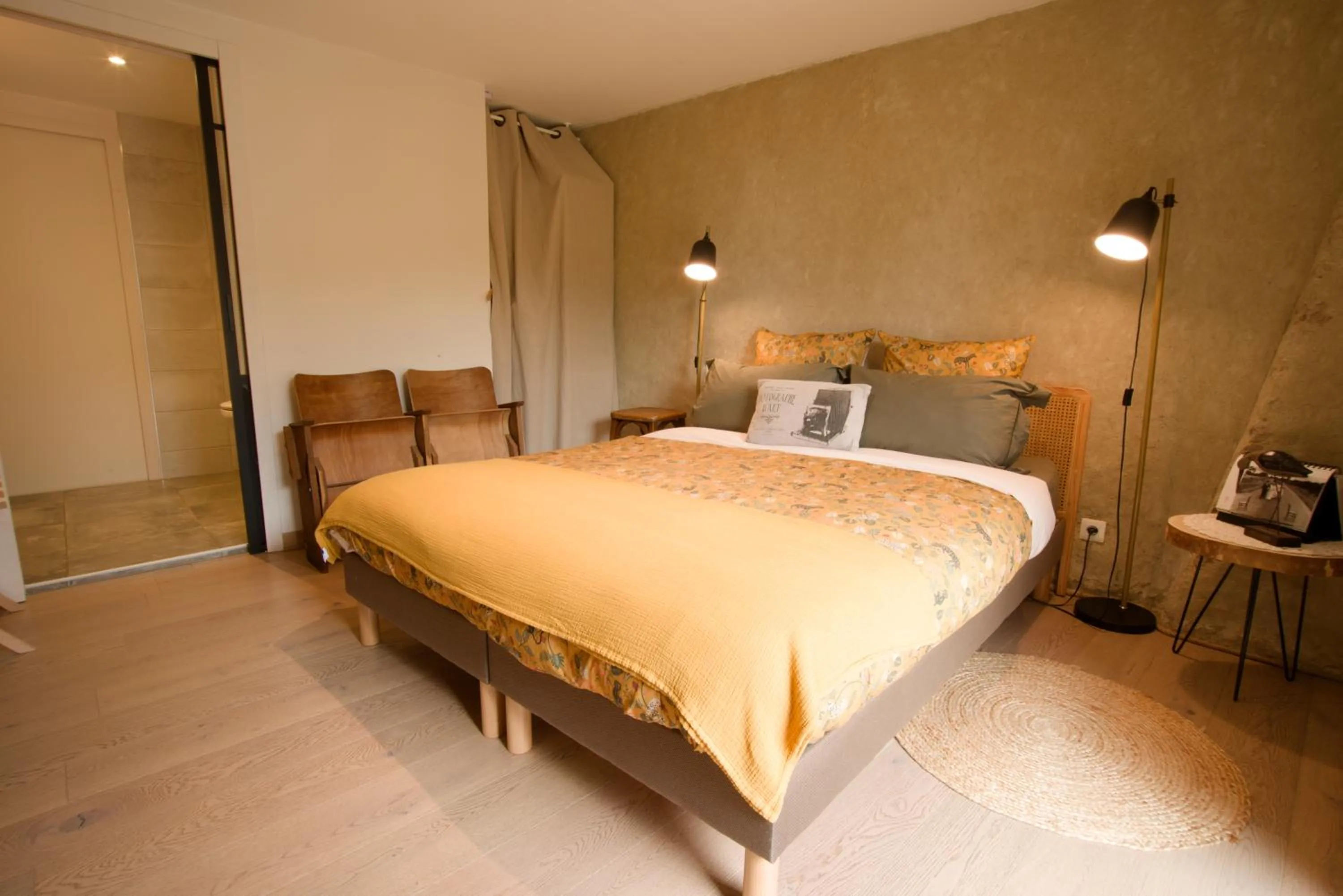 Bed in La Belle lurette
