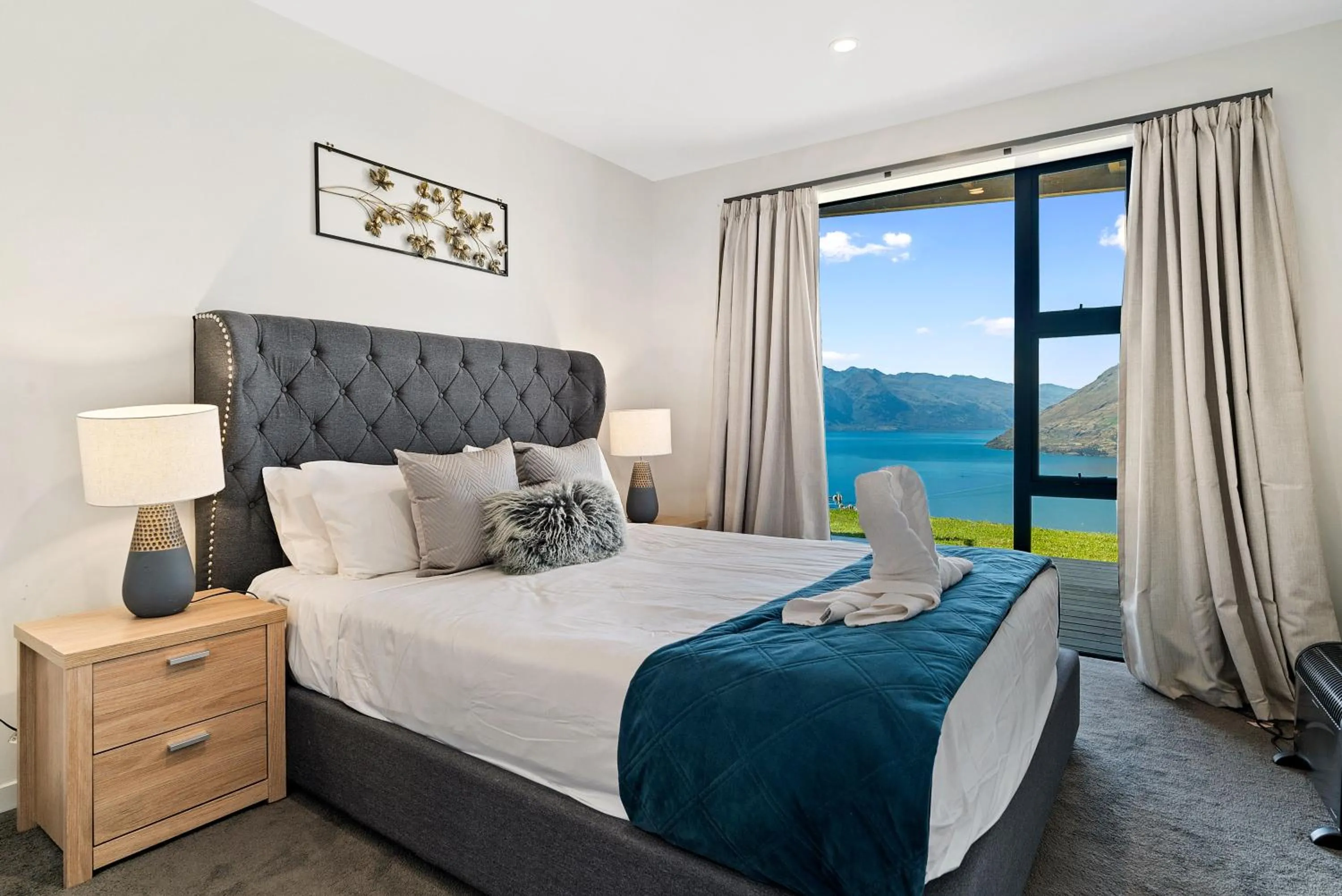 Bed in Modern Luxe House with Magnificent View