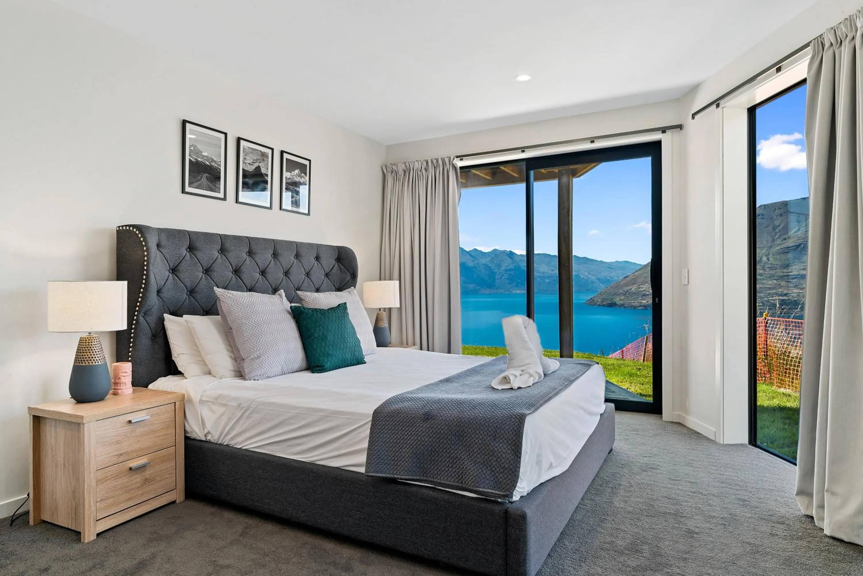 Bed in Modern Luxe House with Magnificent View