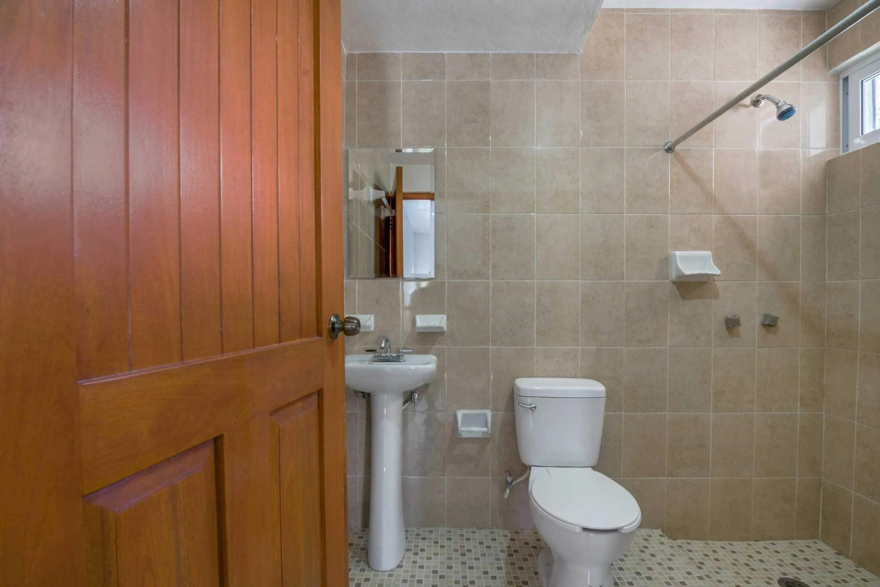 Bathroom in OYO Hotel Palma Real