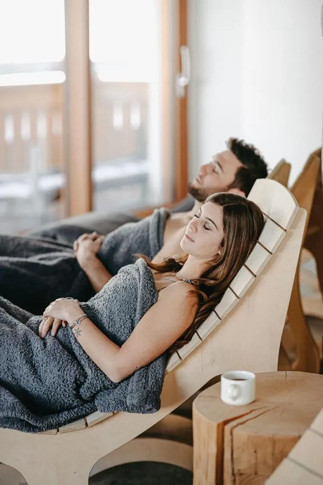 People in Hotel Aurai