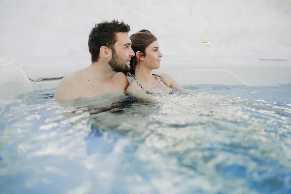 Hot Tub in Hotel Aurai