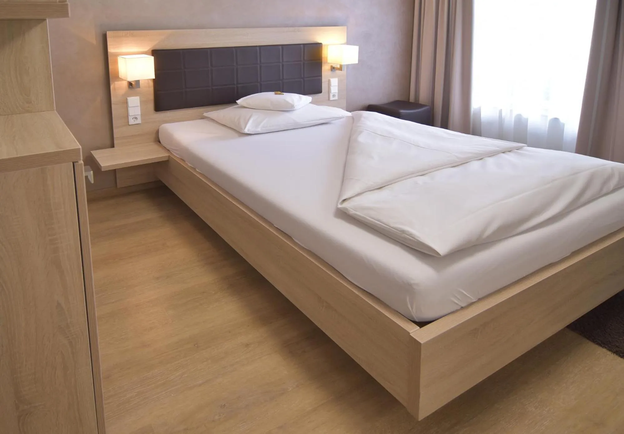 Bed in Hotel - Restaurant Hirsch