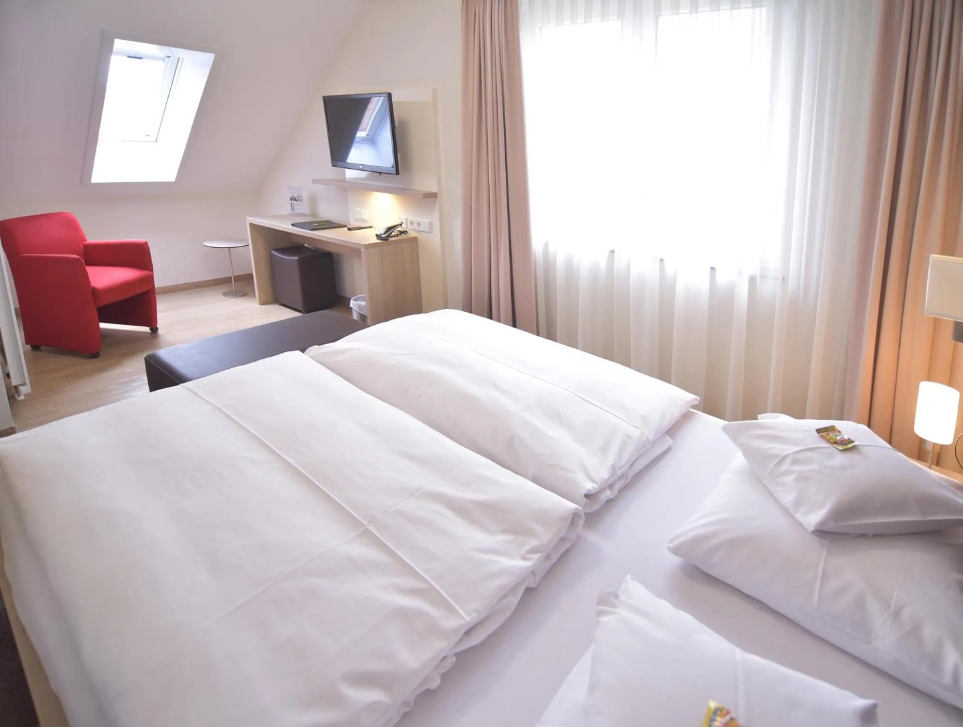 Bed in Hotel - Restaurant Hirsch