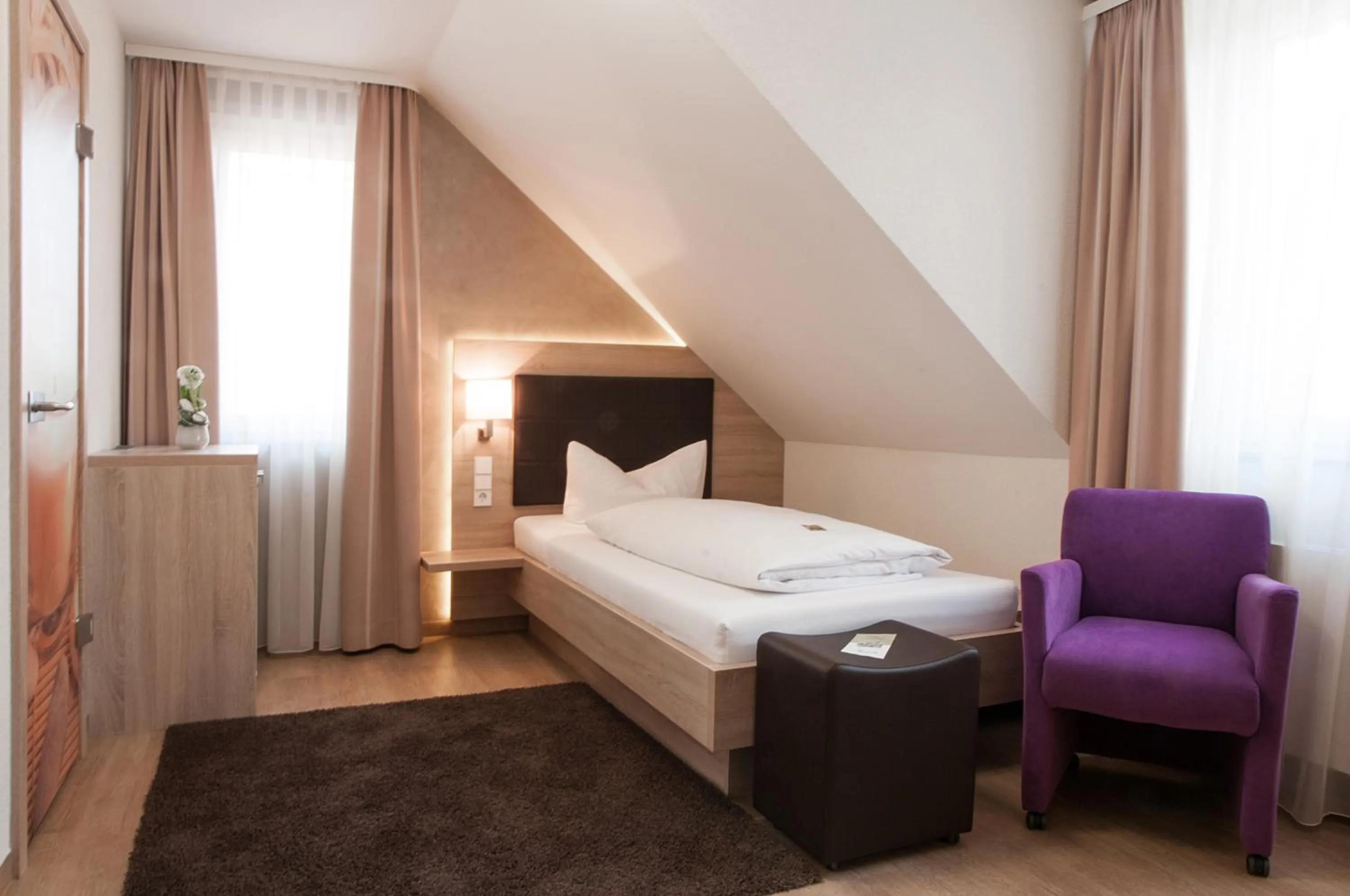 Bed in Hotel - Restaurant Hirsch