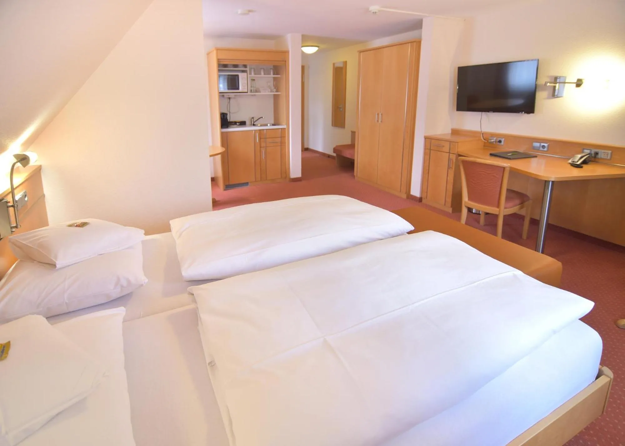 Bed in Hotel - Restaurant Hirsch