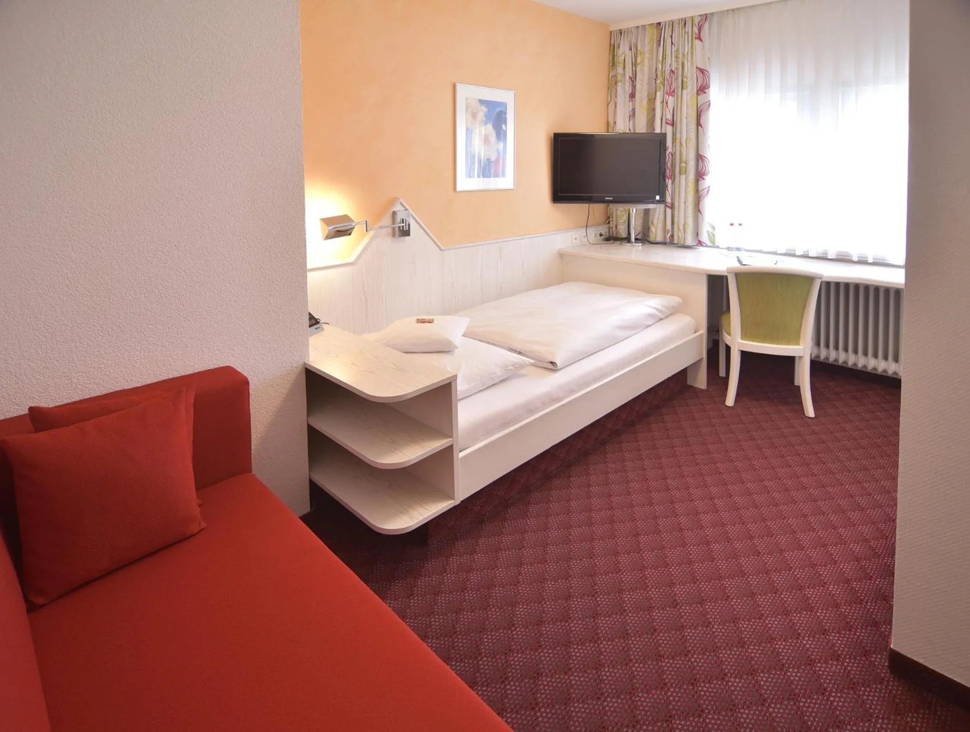 Bed in Hotel - Restaurant Hirsch