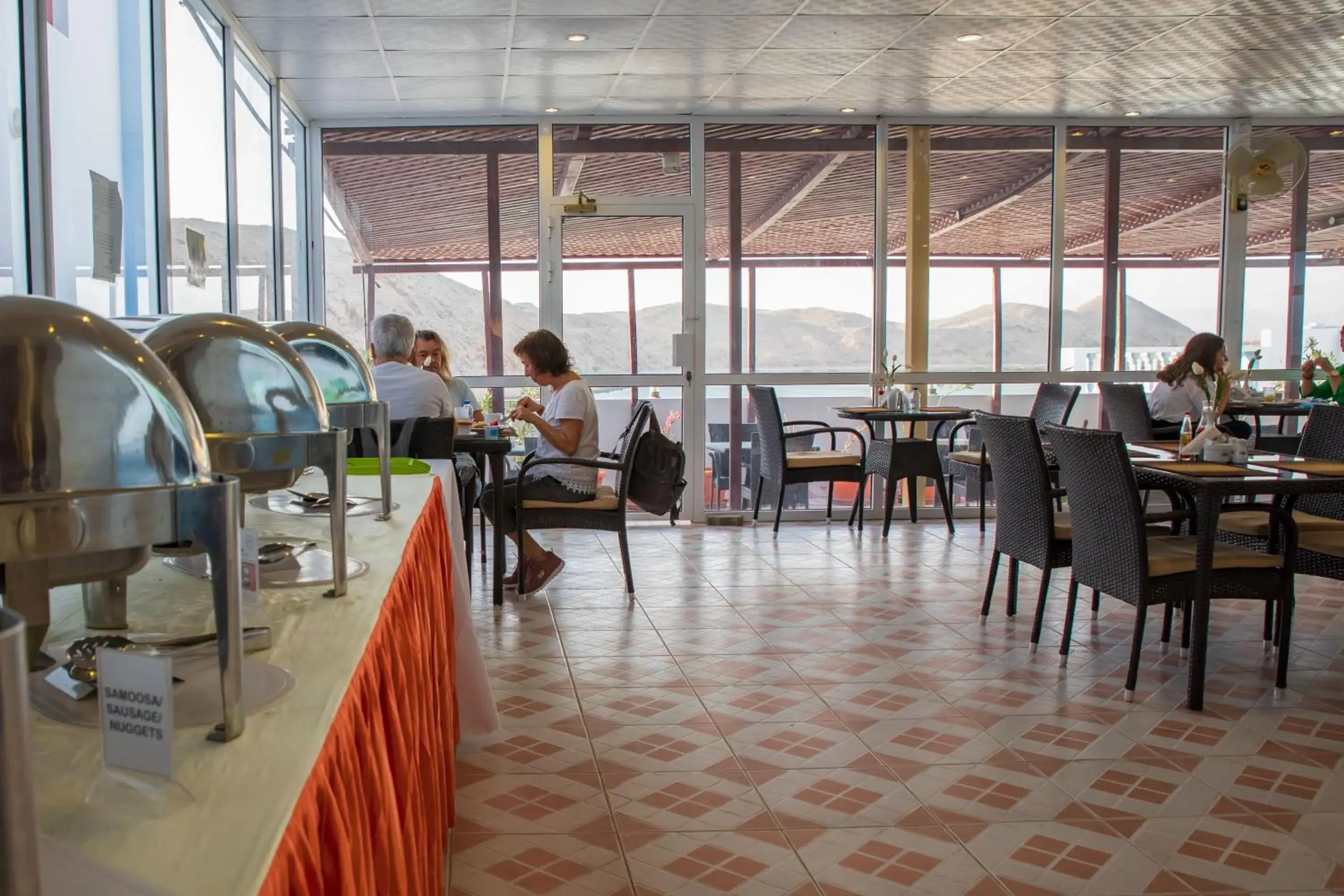 Restaurant/places to eat in Al Ayjah Plaza Hotel Restaurant/places to eat in Al Ayjah Plaza Hotel