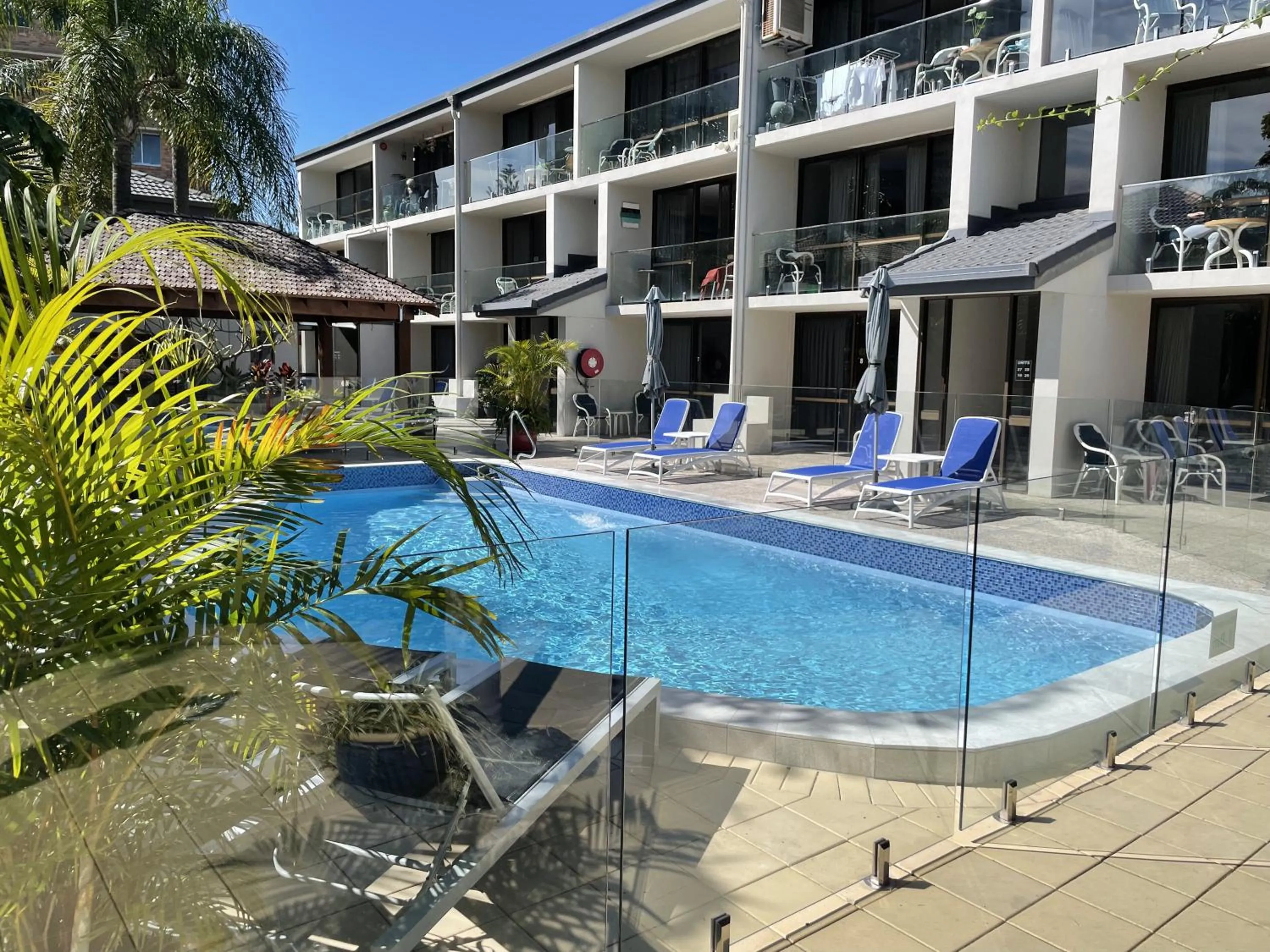 Property building in Burleigh Palms Holiday Apartments