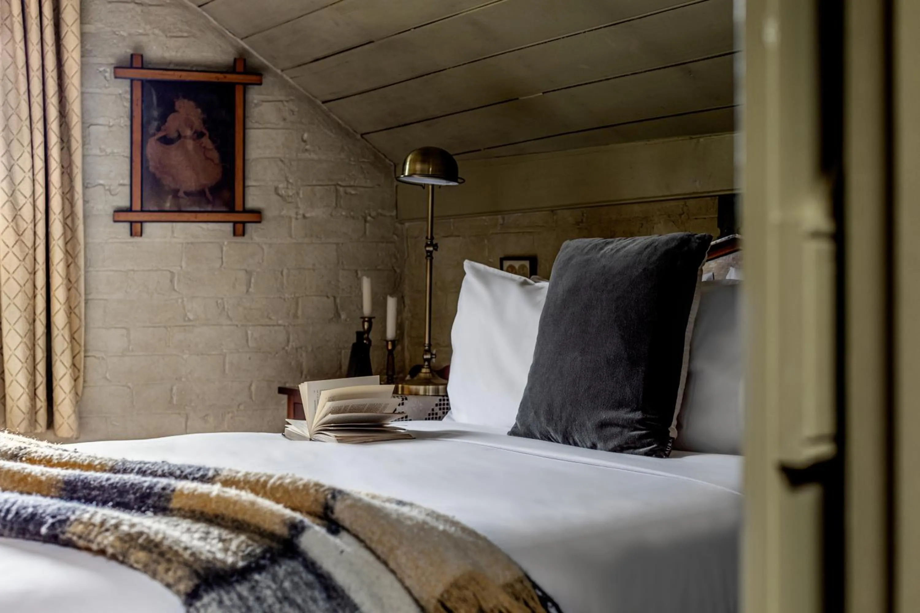 Bedroom, Bed in The Corinda Collection