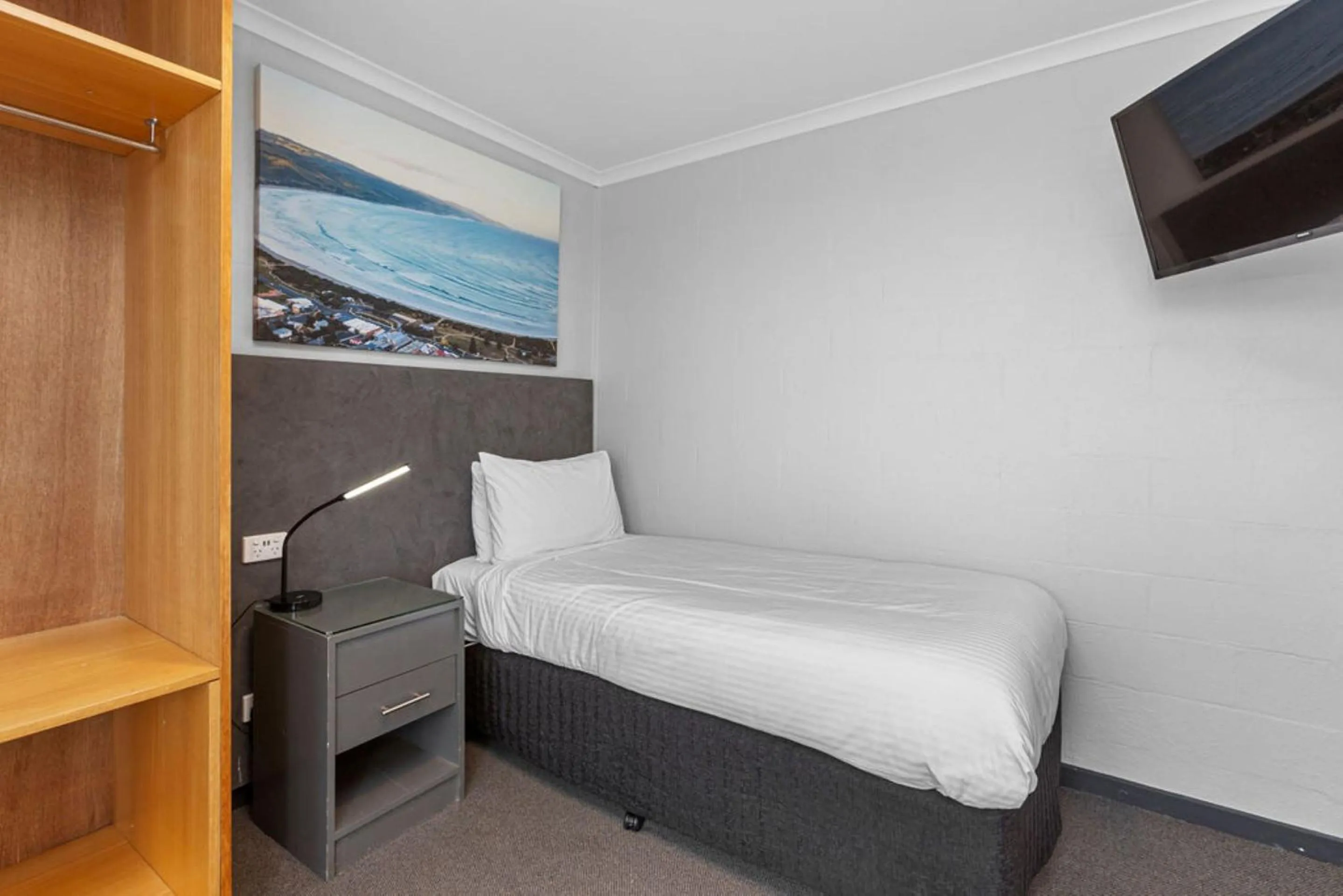 Bed in Apollo Bay Motel & Apartments