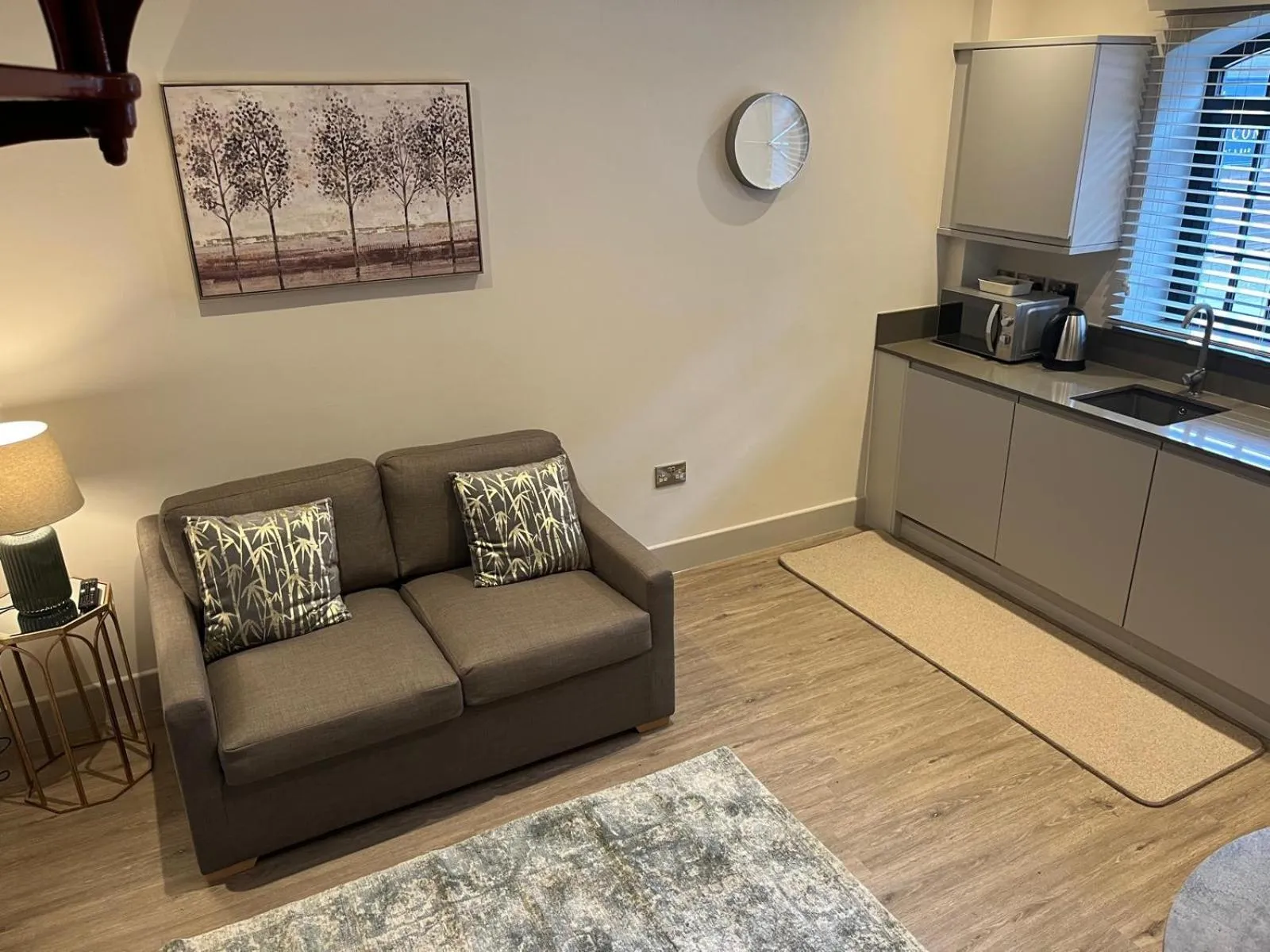 Kitchen or kitchenette in The Falcon Hotel