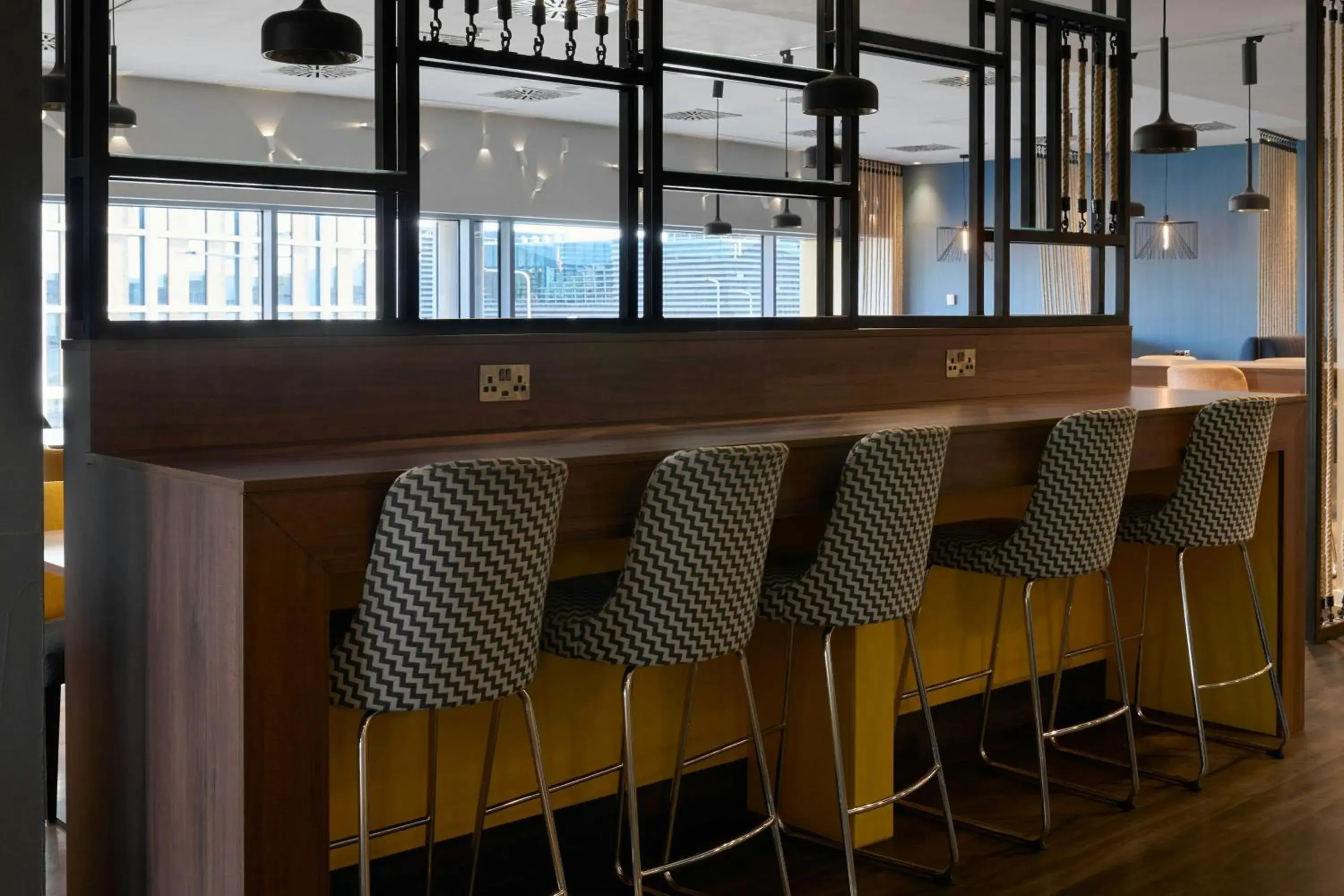 Lounge or bar in Four Points Flex by Sheraton Dundee Lounge or bar in Four Points Flex by Sheraton Dundee