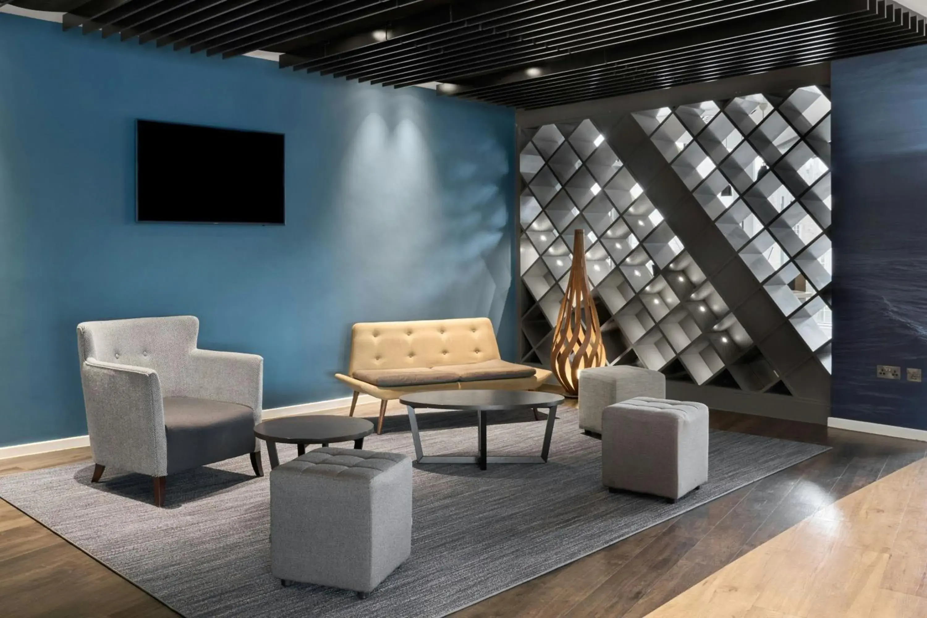 Lounge or bar in Four Points Flex by Sheraton Dundee Lounge or bar in Four Points Flex by Sheraton Dundee