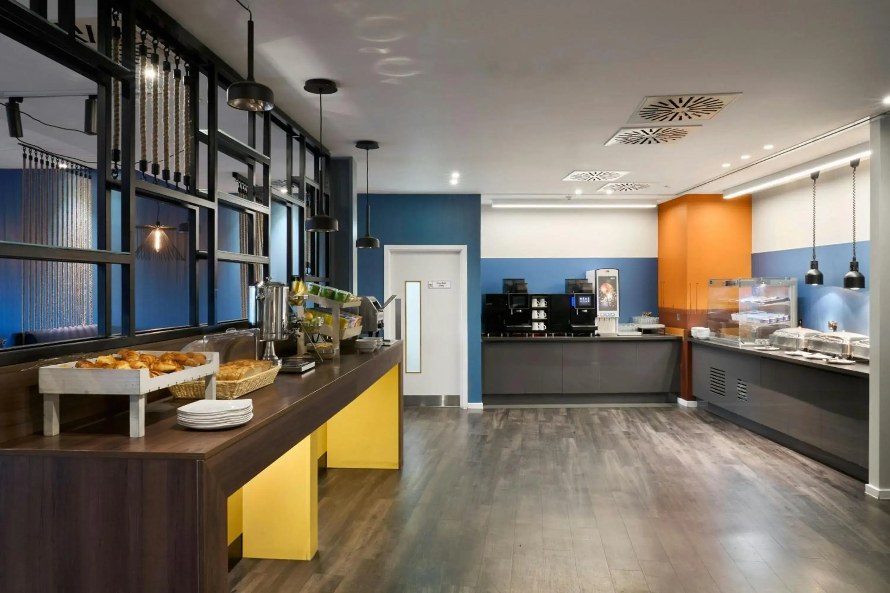 Restaurant/places to eat in Four Points Flex by Sheraton Dundee Restaurant/places to eat in Four Points Flex by Sheraton Dundee