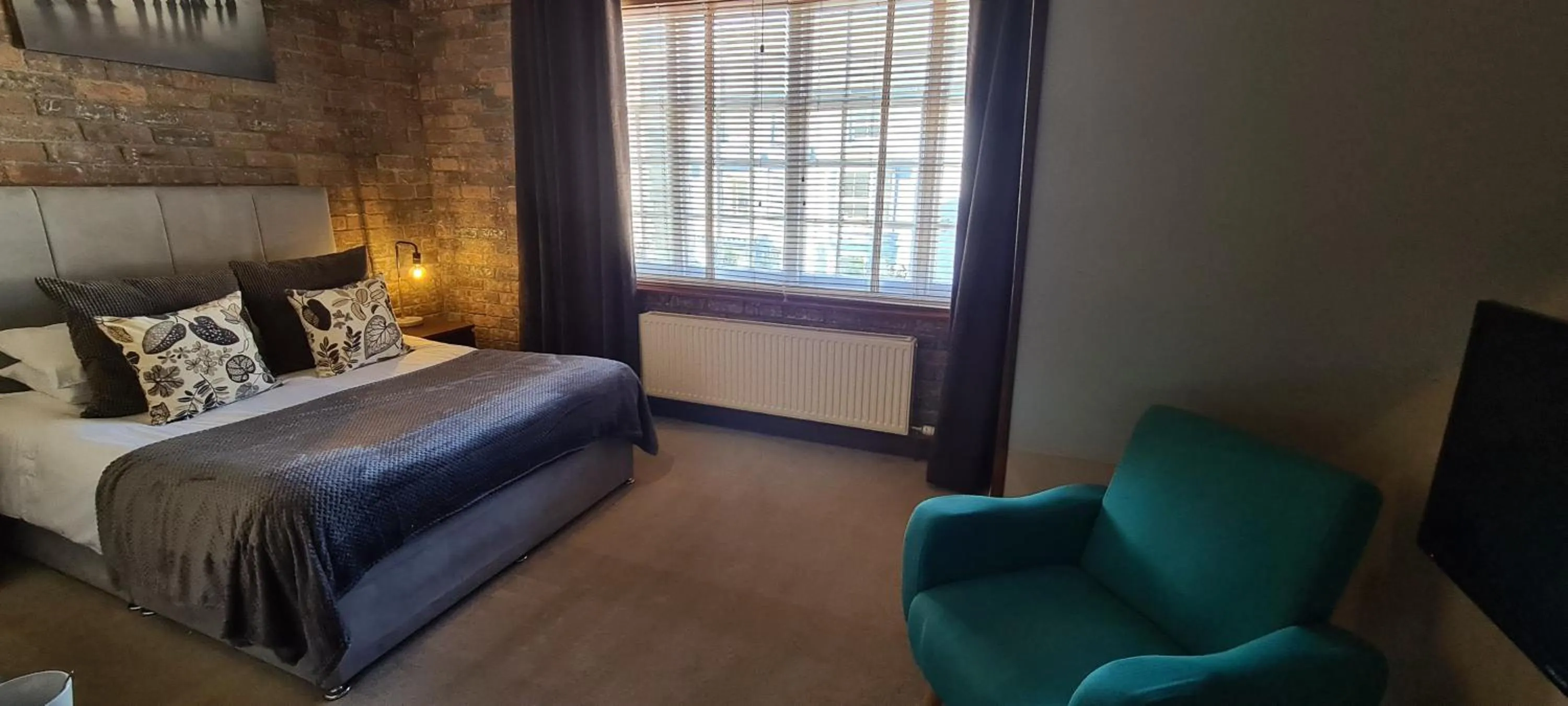 Photo of the whole room, Bed in Ty Morgan's