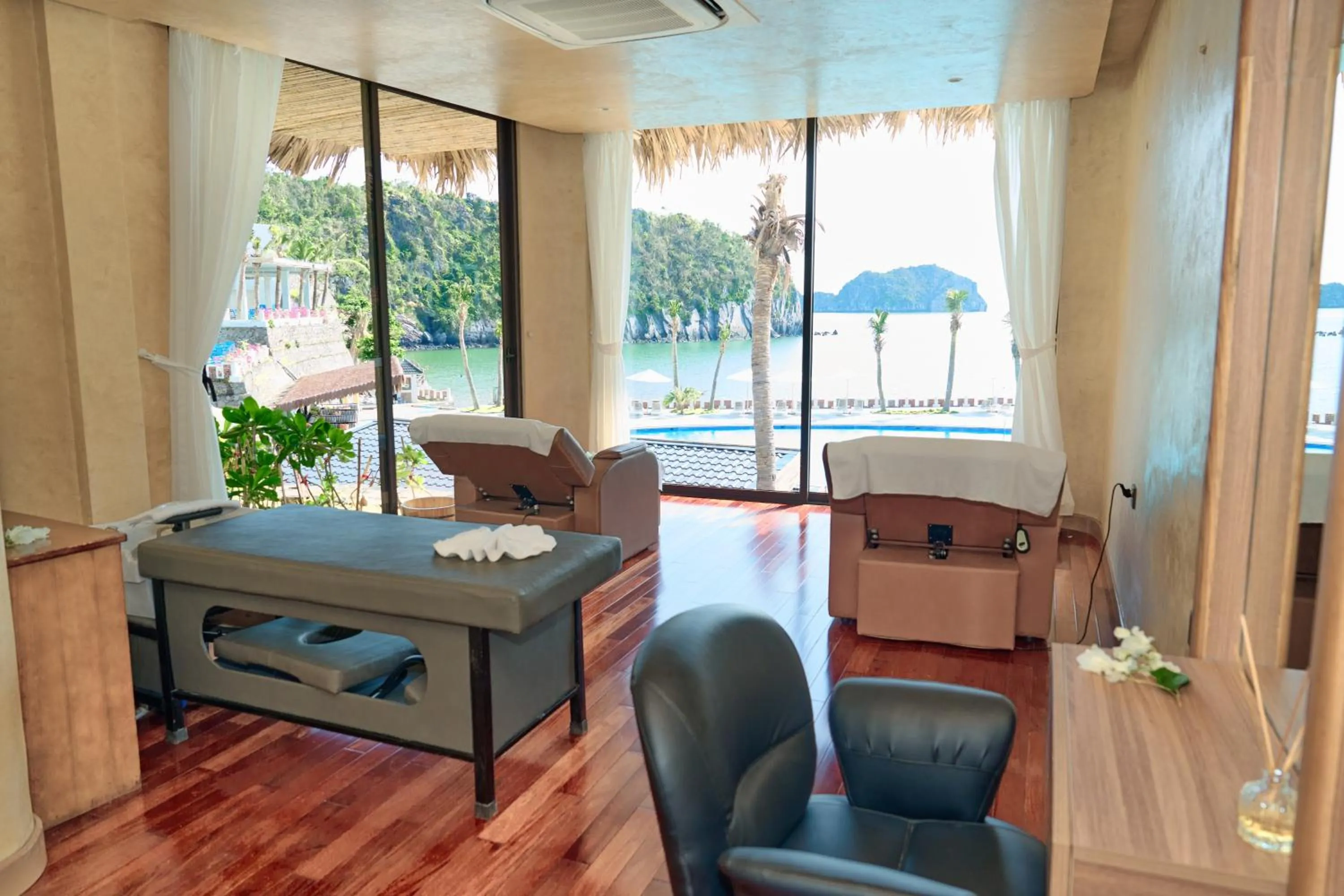 Spa and wellness centre/facilities in The May Legend Catba