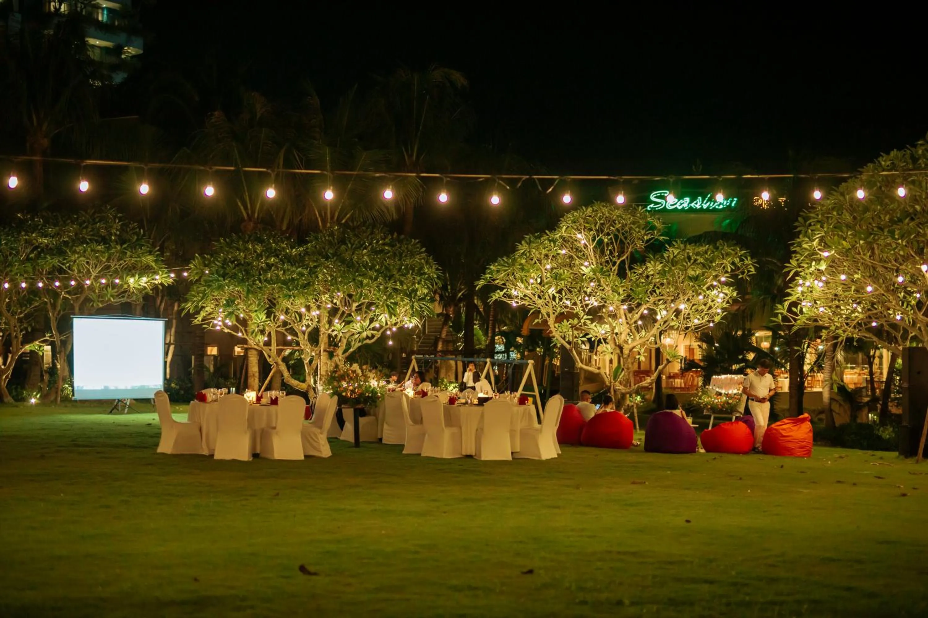 Garden in The May Legend Catba