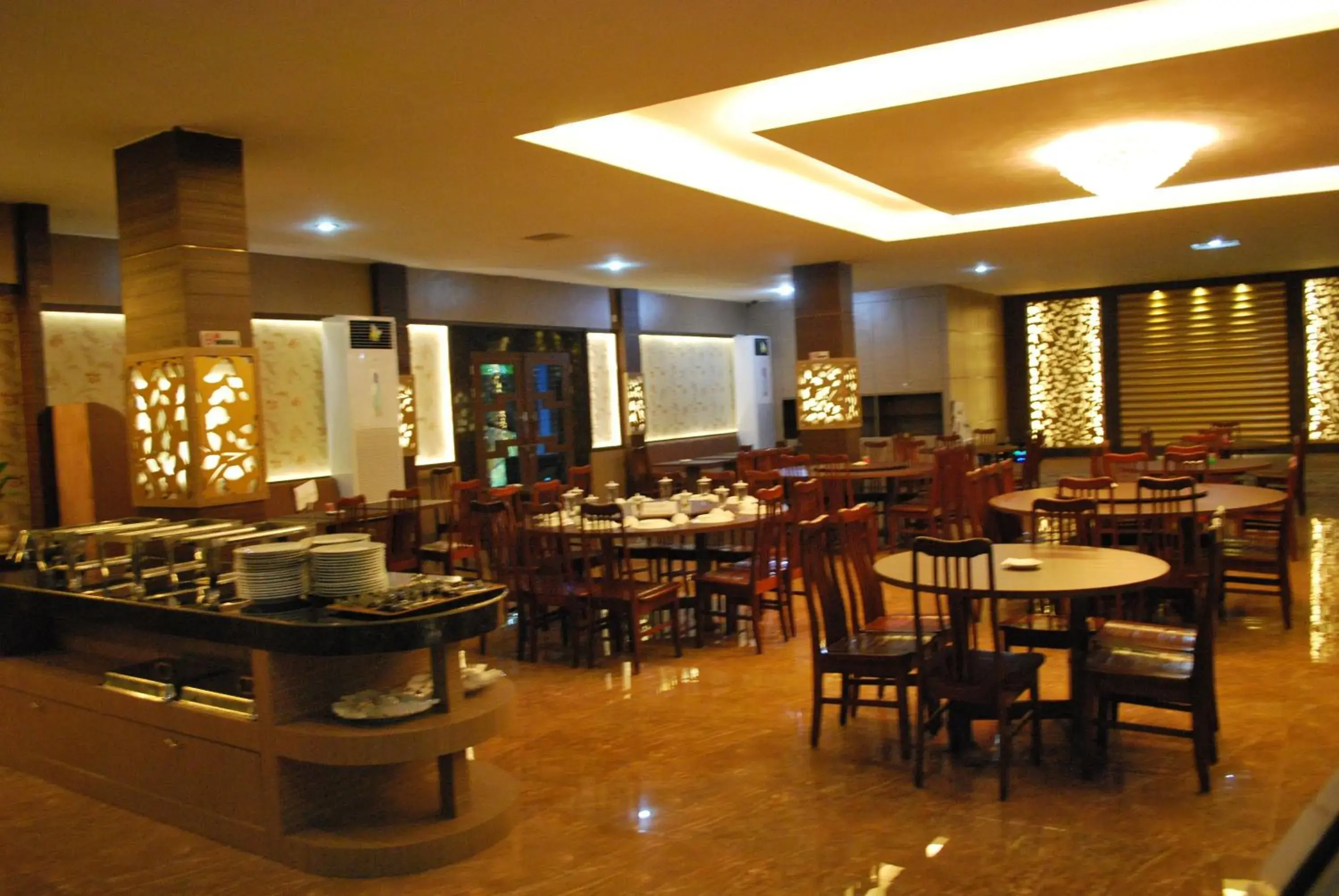 Restaurant/places to eat in Pelangi Hotel & Resort Restaurant/places to eat in Pelangi Hotel & Resort