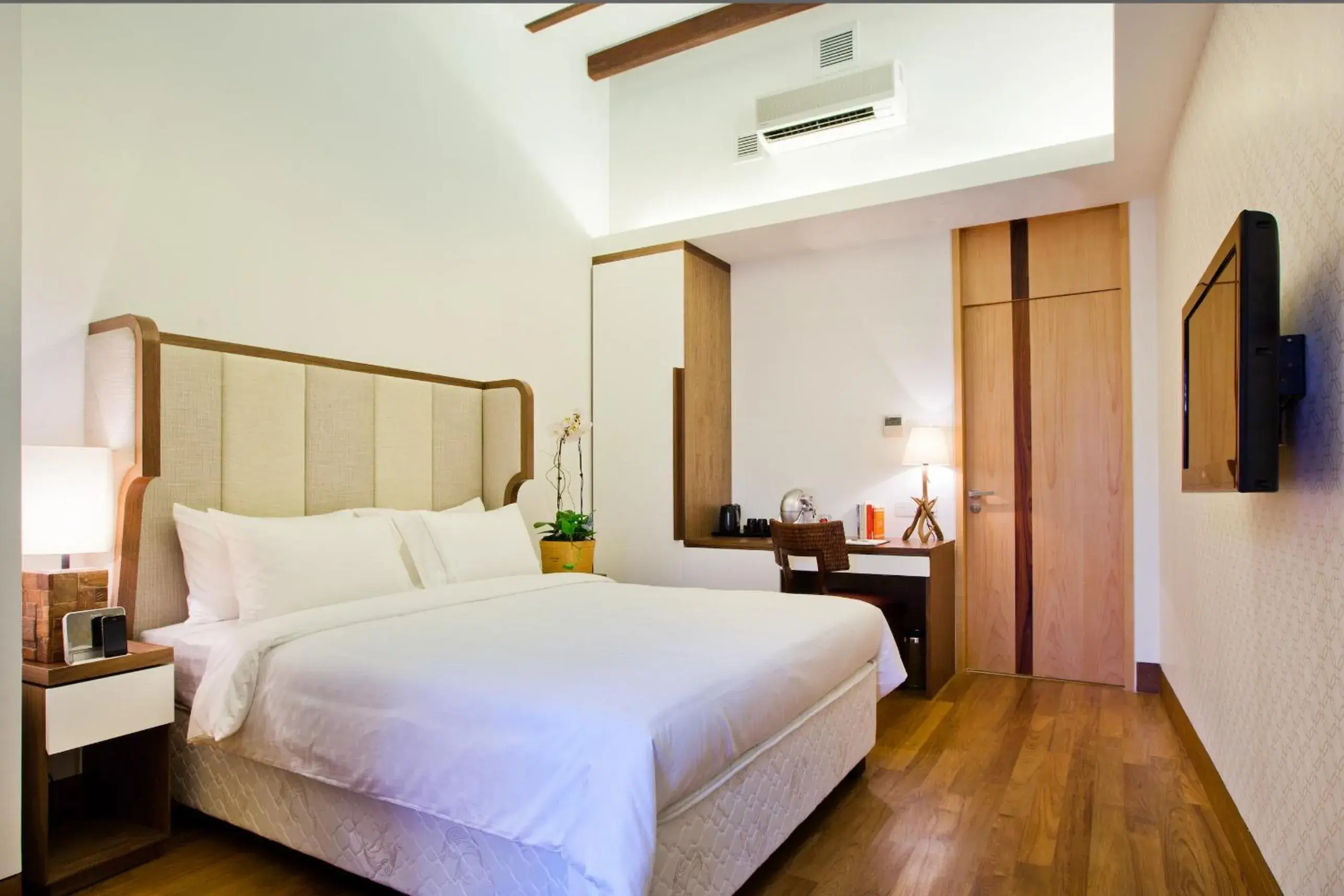 Photo of the whole room, Bed in The Sultan Photo of the whole room, Bed in The Sultan