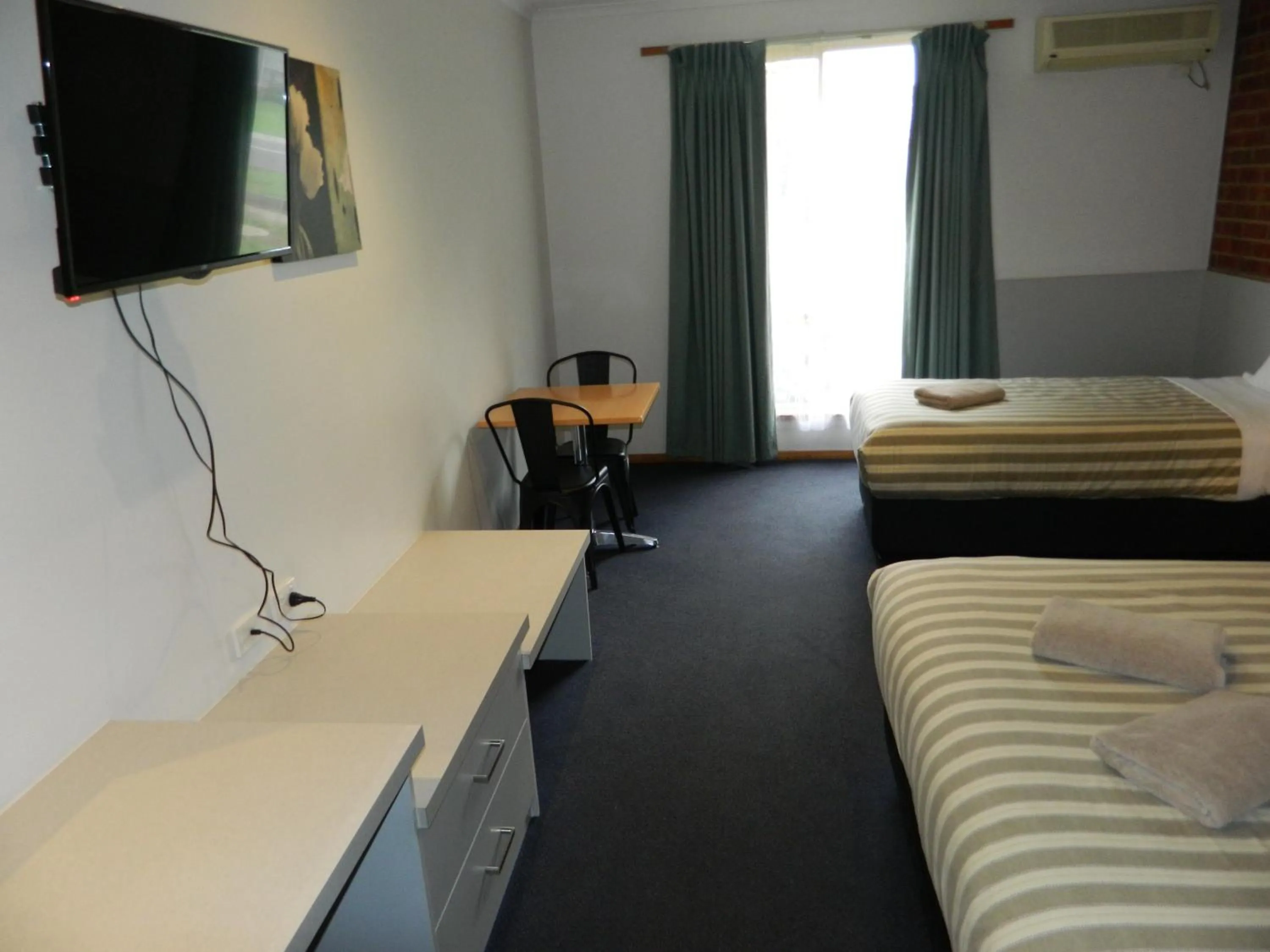 Bed in Werribee Motel and Apartments