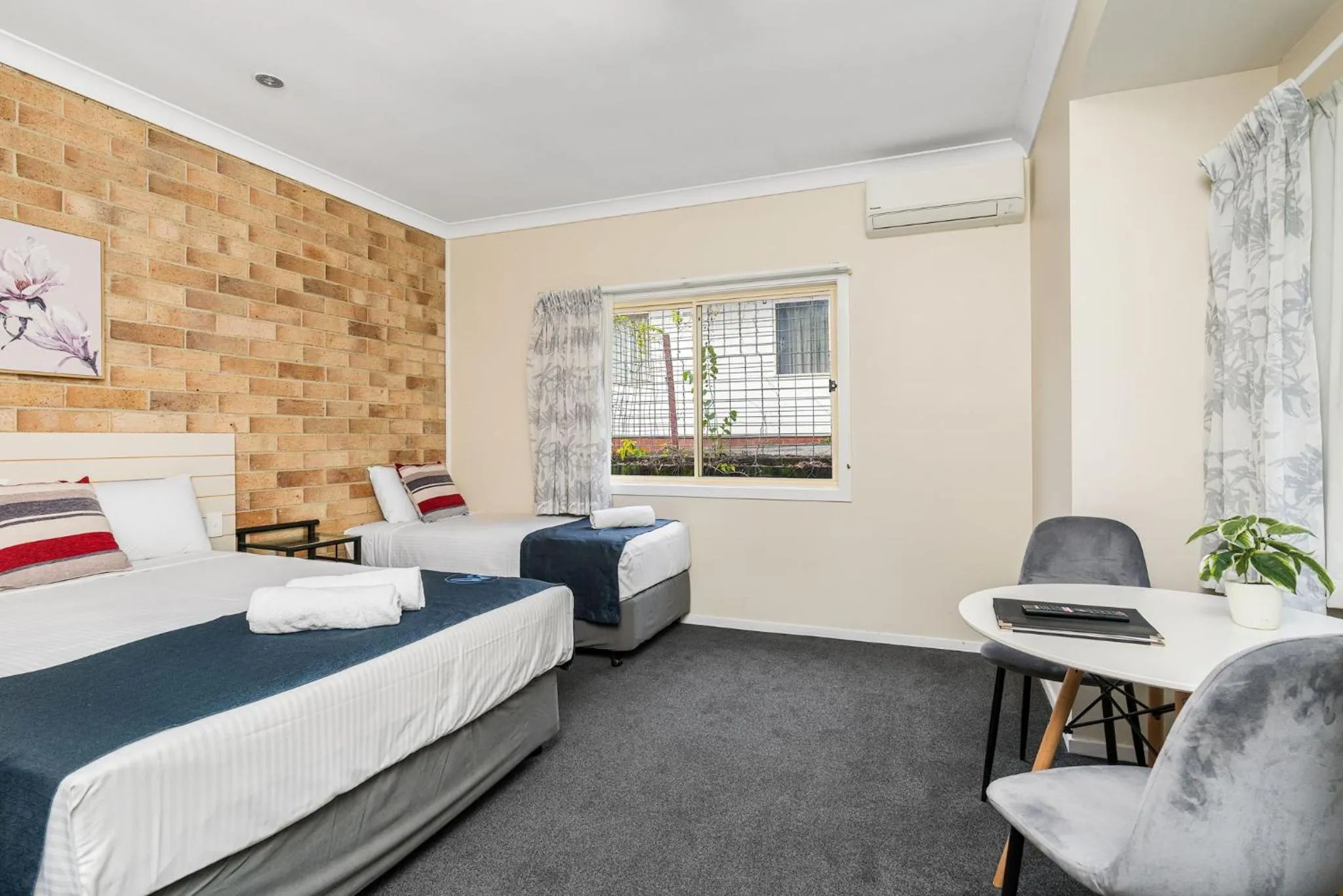 Bed in Lismore Wilson Motel