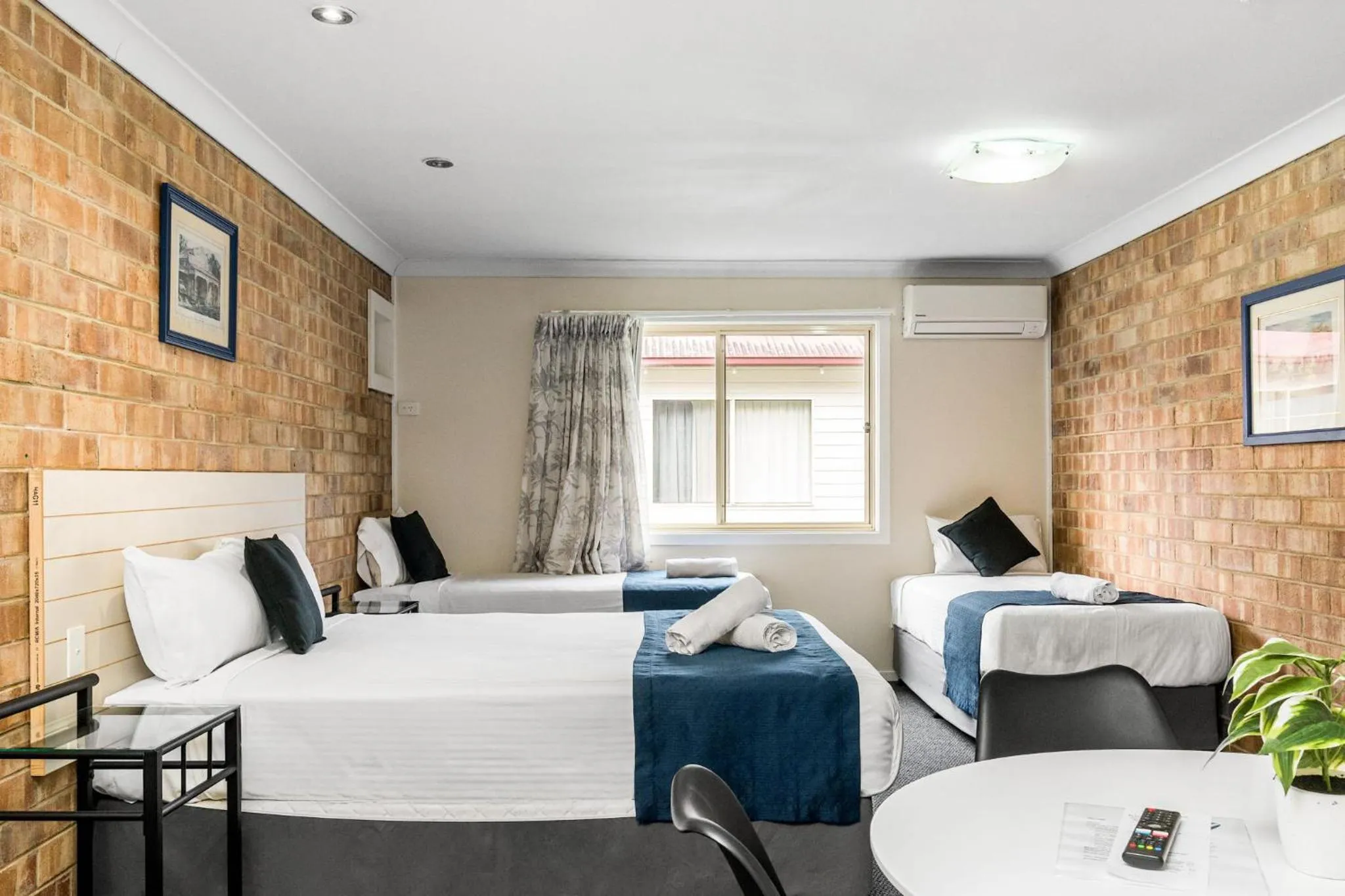 Bed in Lismore Wilson Motel