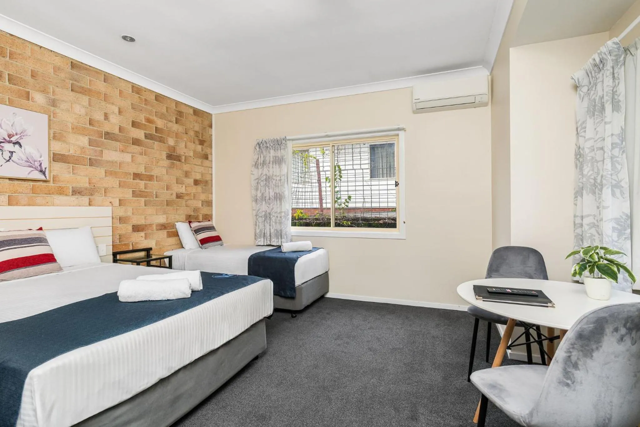 Bed in Lismore Wilson Motel