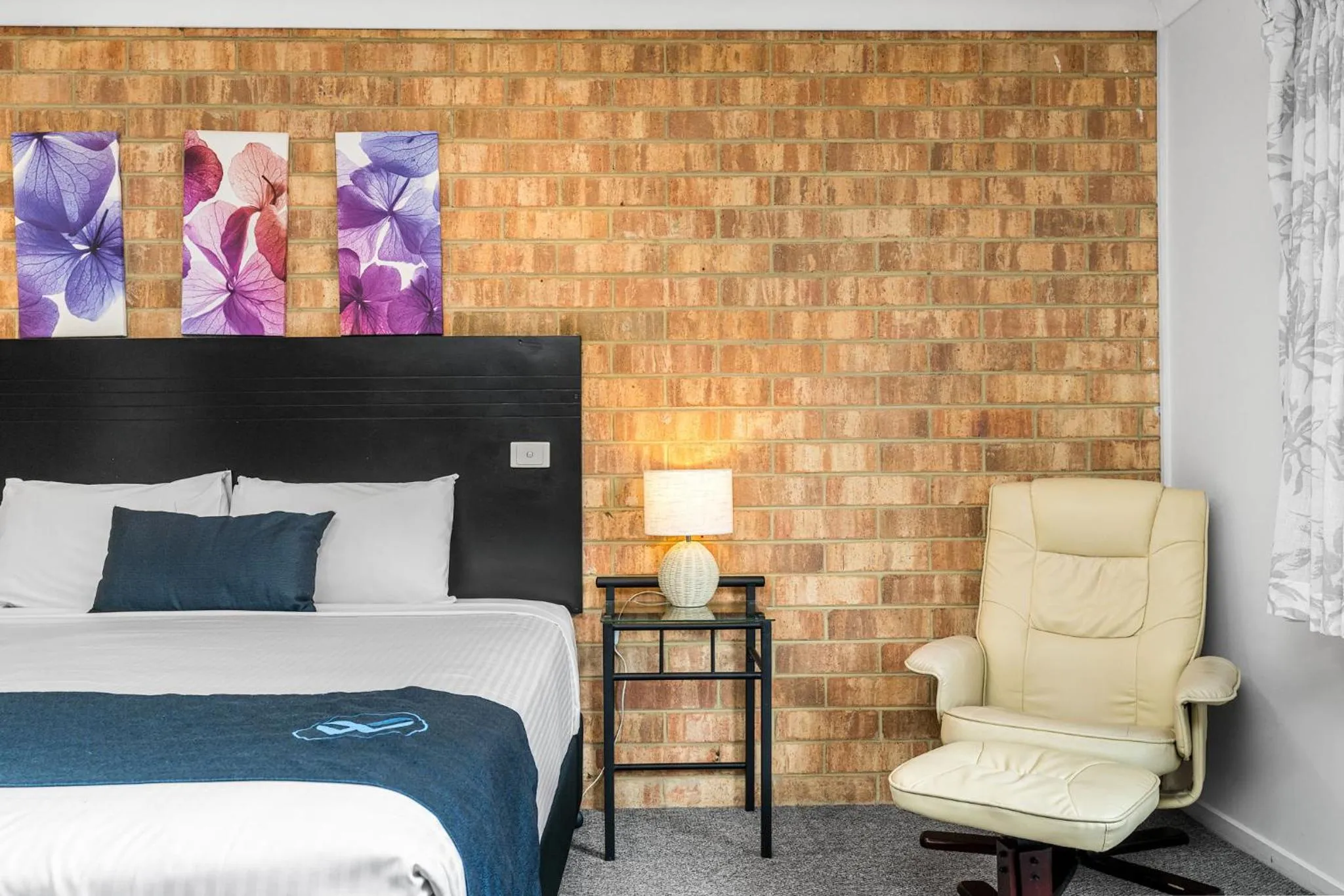 Bed in Lismore Wilson Motel