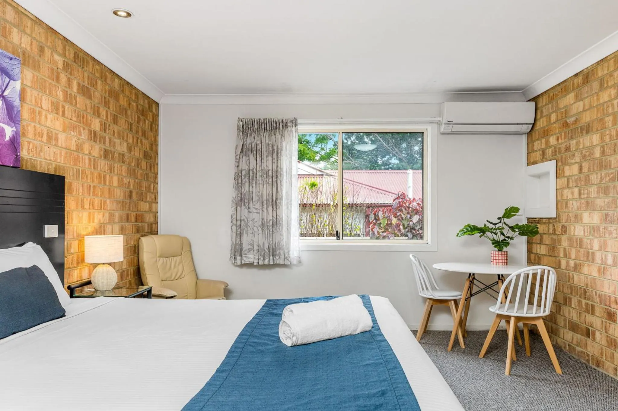 Bed in Lismore Wilson Motel